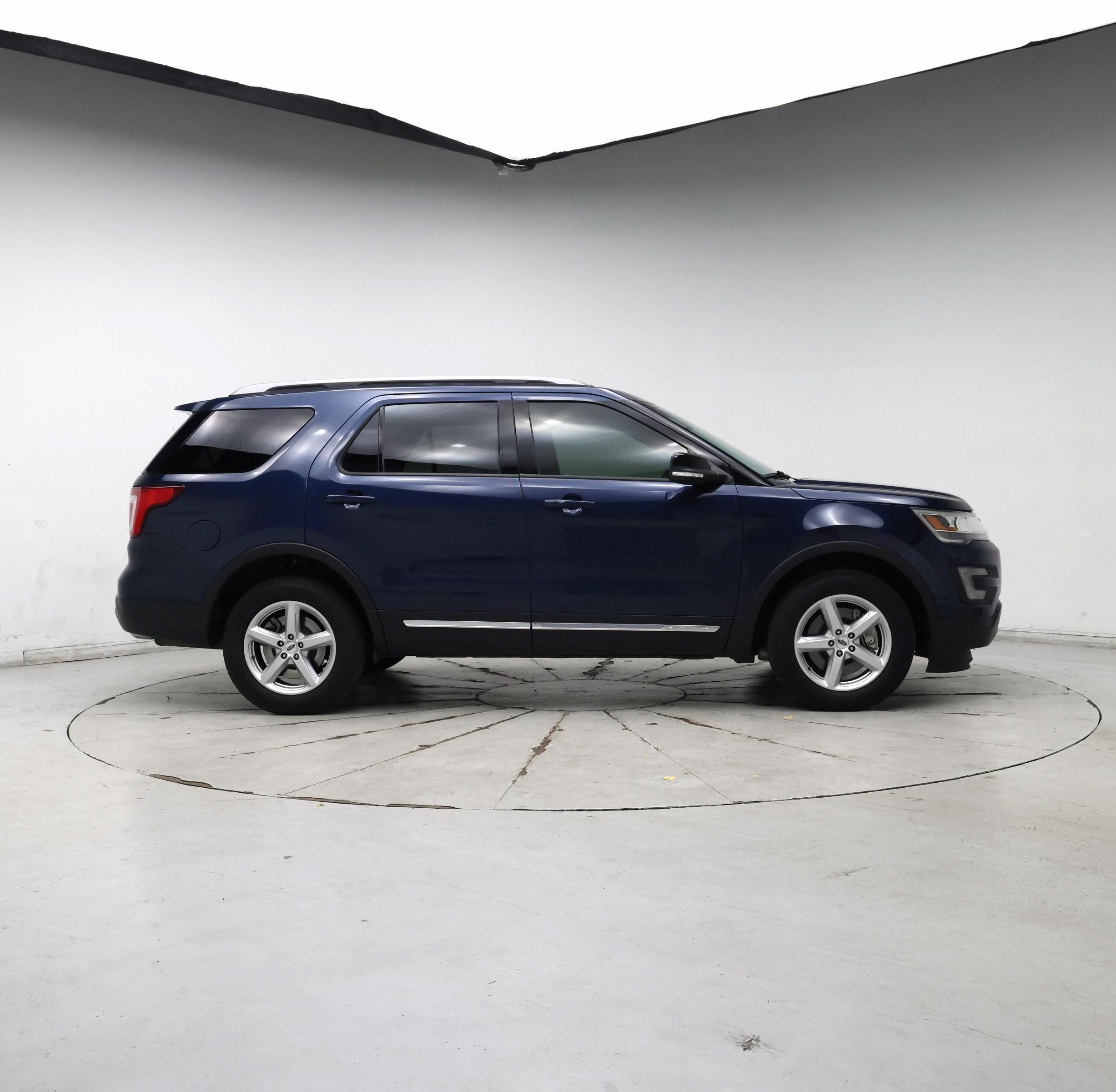 Thumbnail: 2017 Ford Explorer - 7