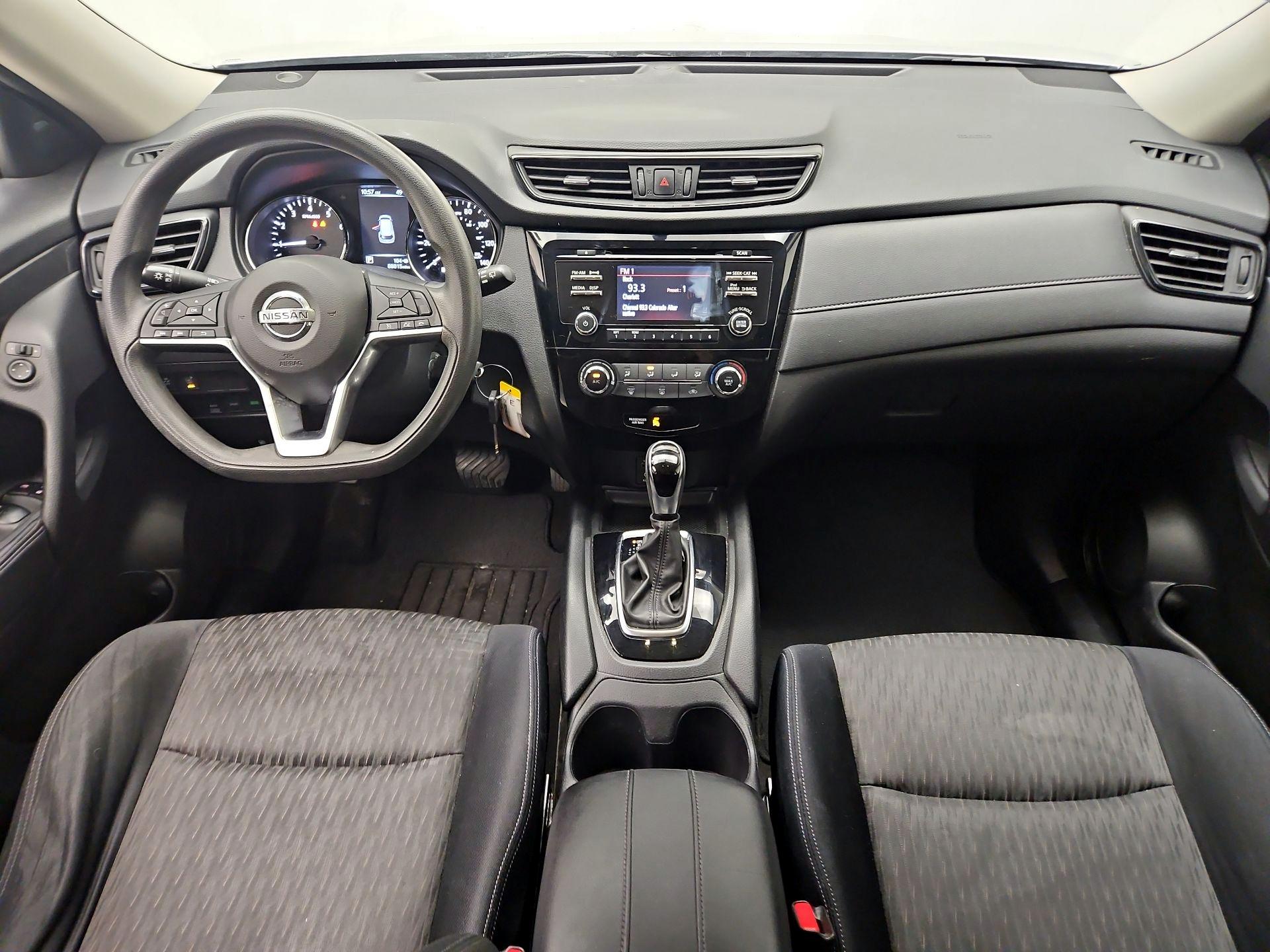 Thumbnail: 2017 Nissan Rogue - 9