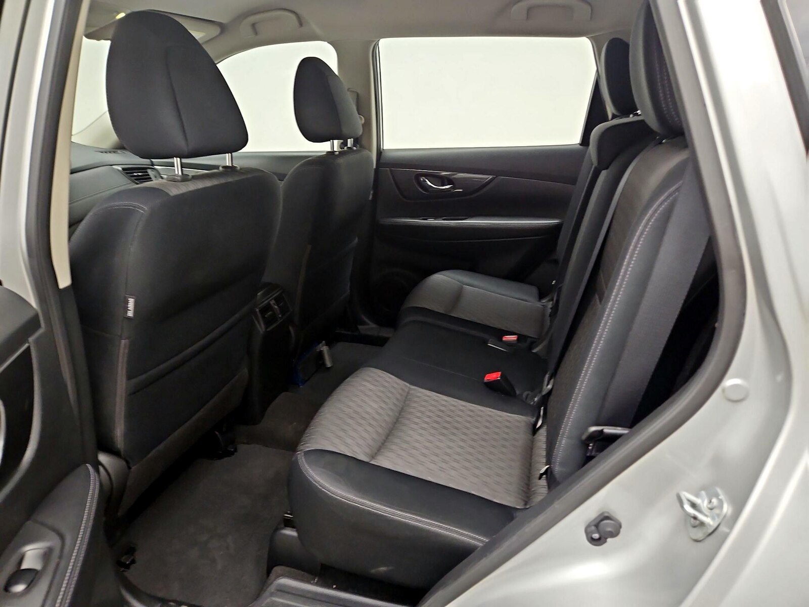 2017 Nissan Rogue S - Photo 20