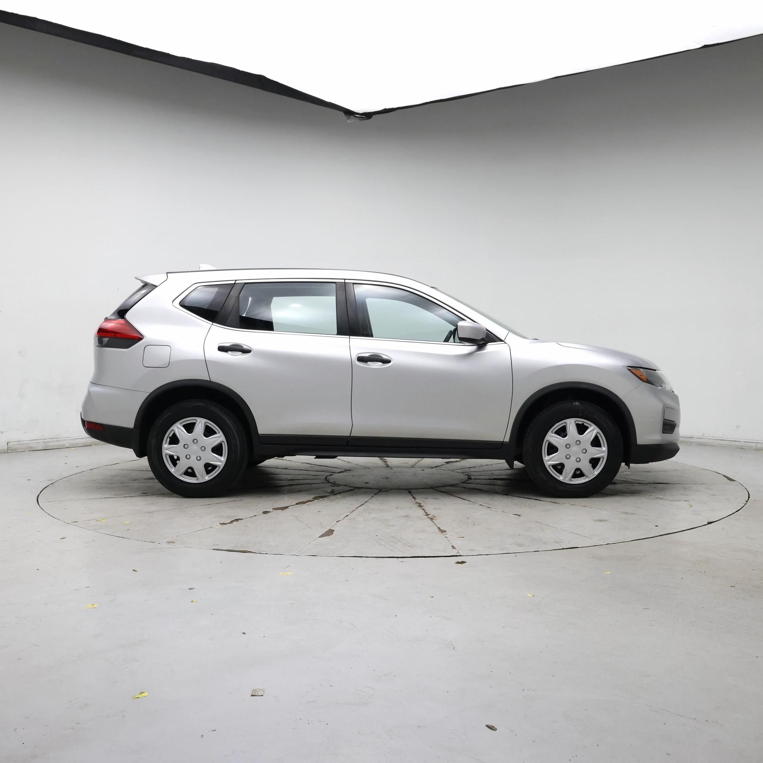 Thumbnail: 2017 Nissan Rogue - 7