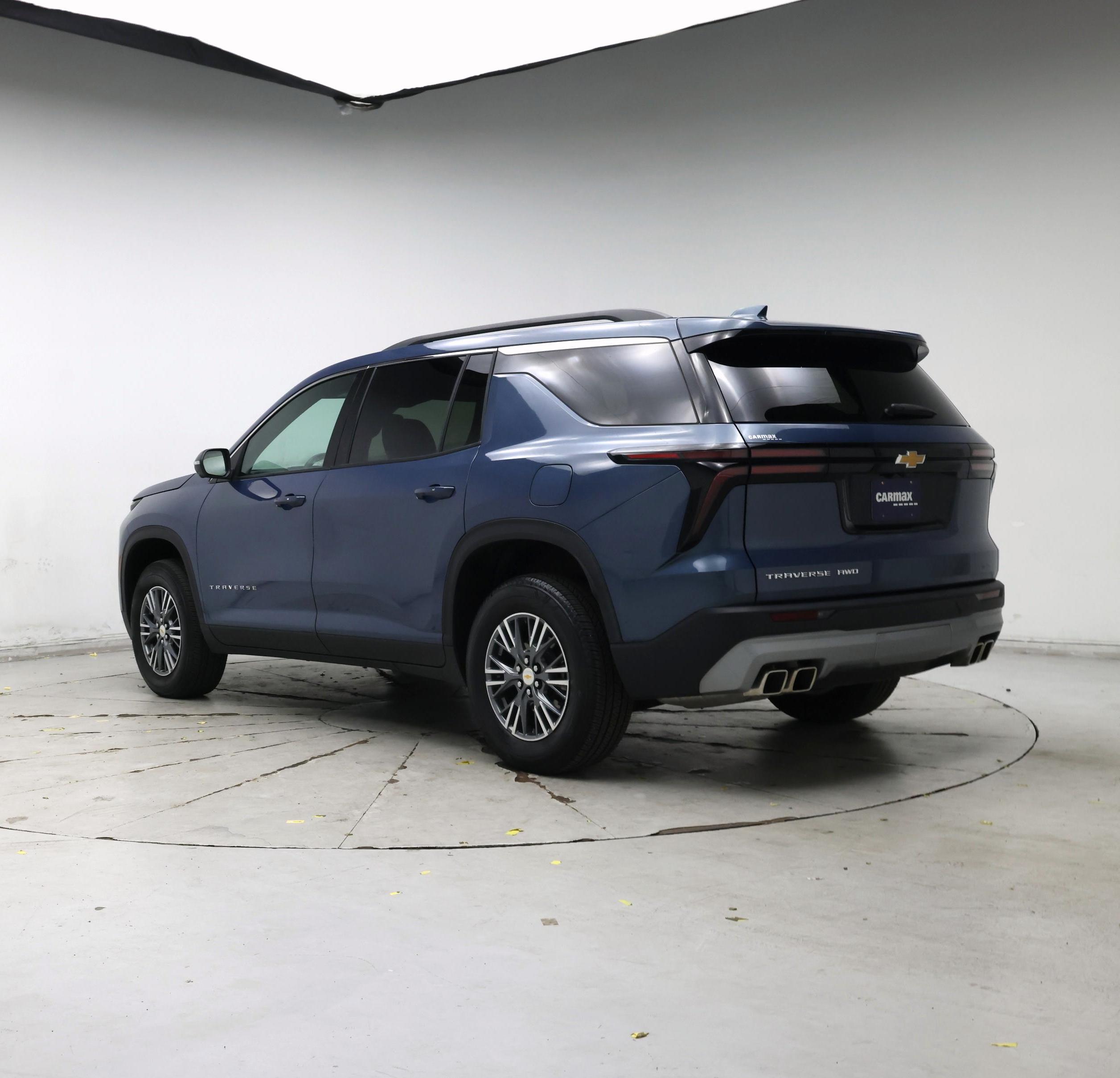 Thumbnail: 2025 Chevrolet Traverse - 2