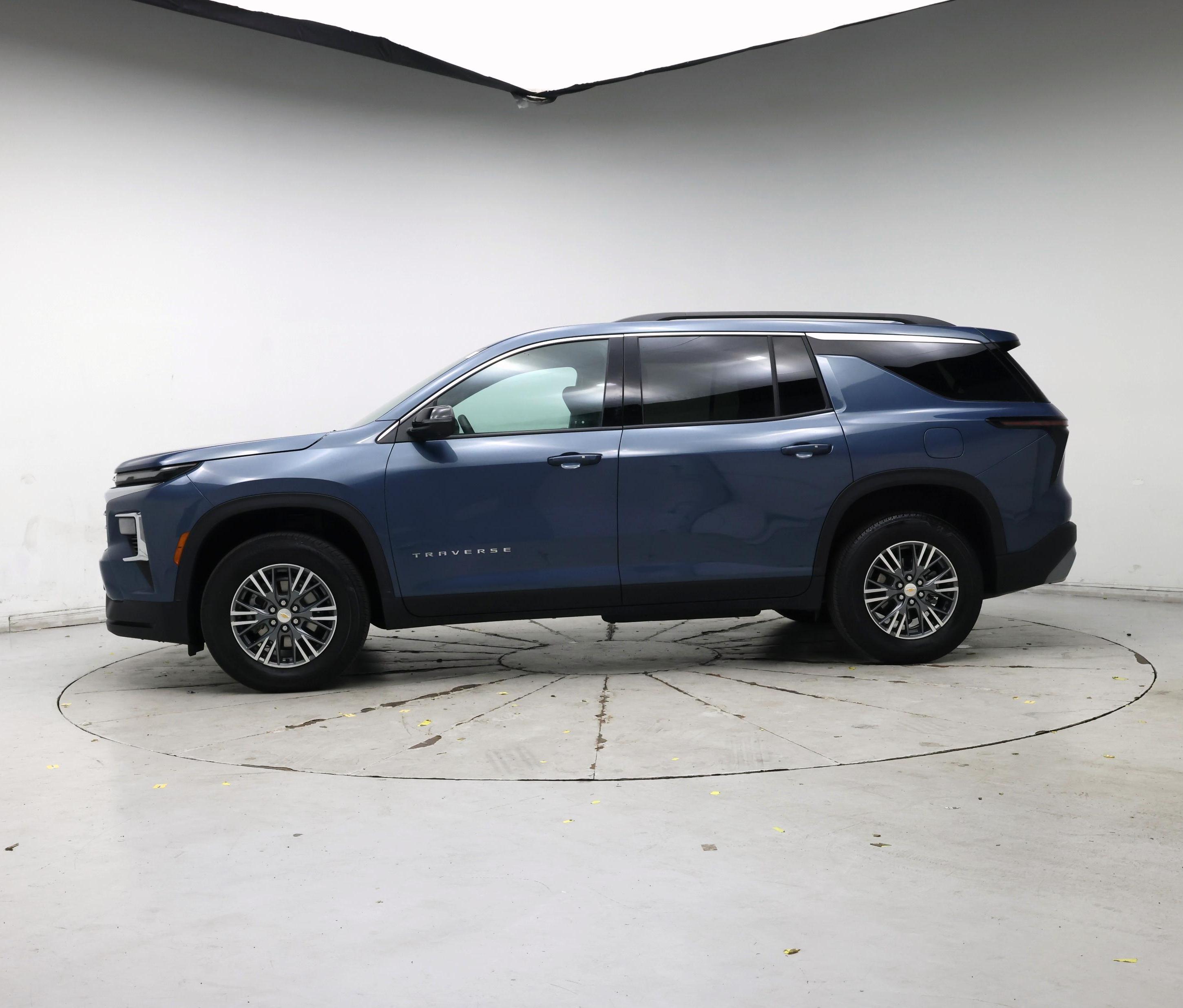 Thumbnail: 2025 Chevrolet Traverse - 3