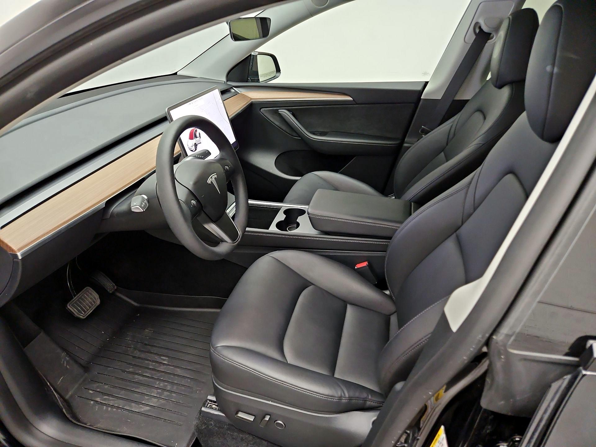 Thumbnail: 2025 Tesla Model Y - 11