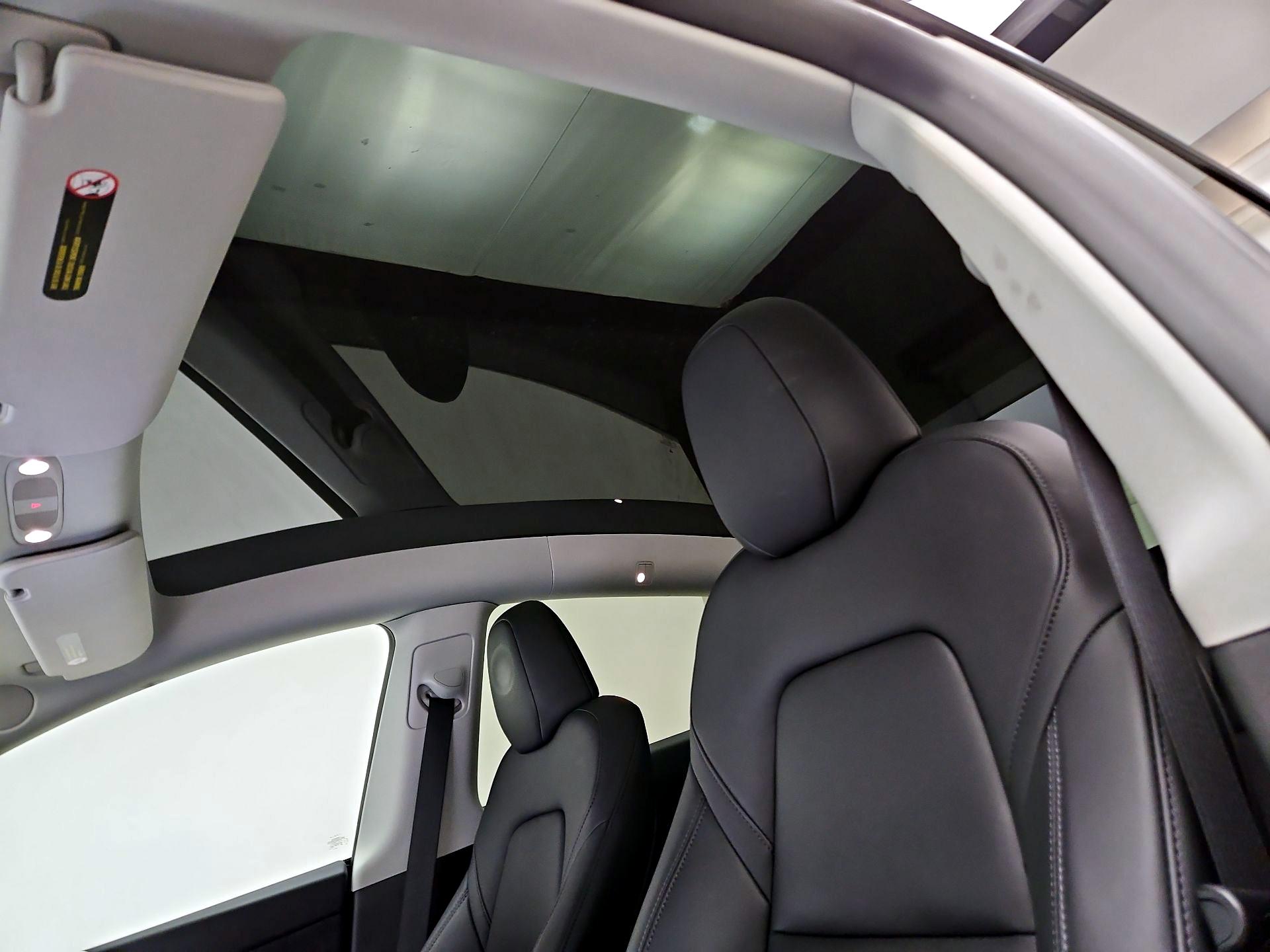 Thumbnail: 2025 Tesla Model Y - 19