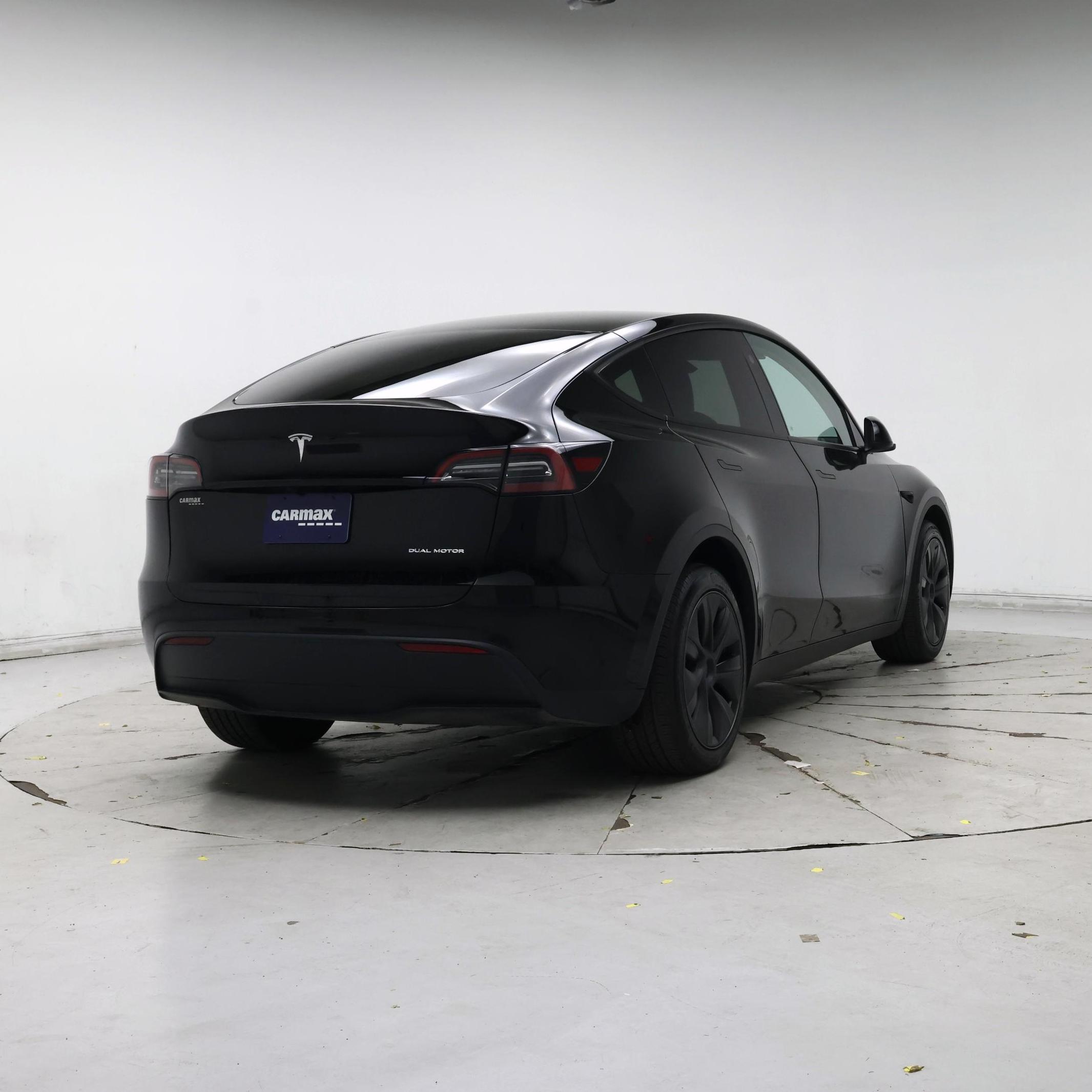 Thumbnail: 2025 Tesla Model Y - 8
