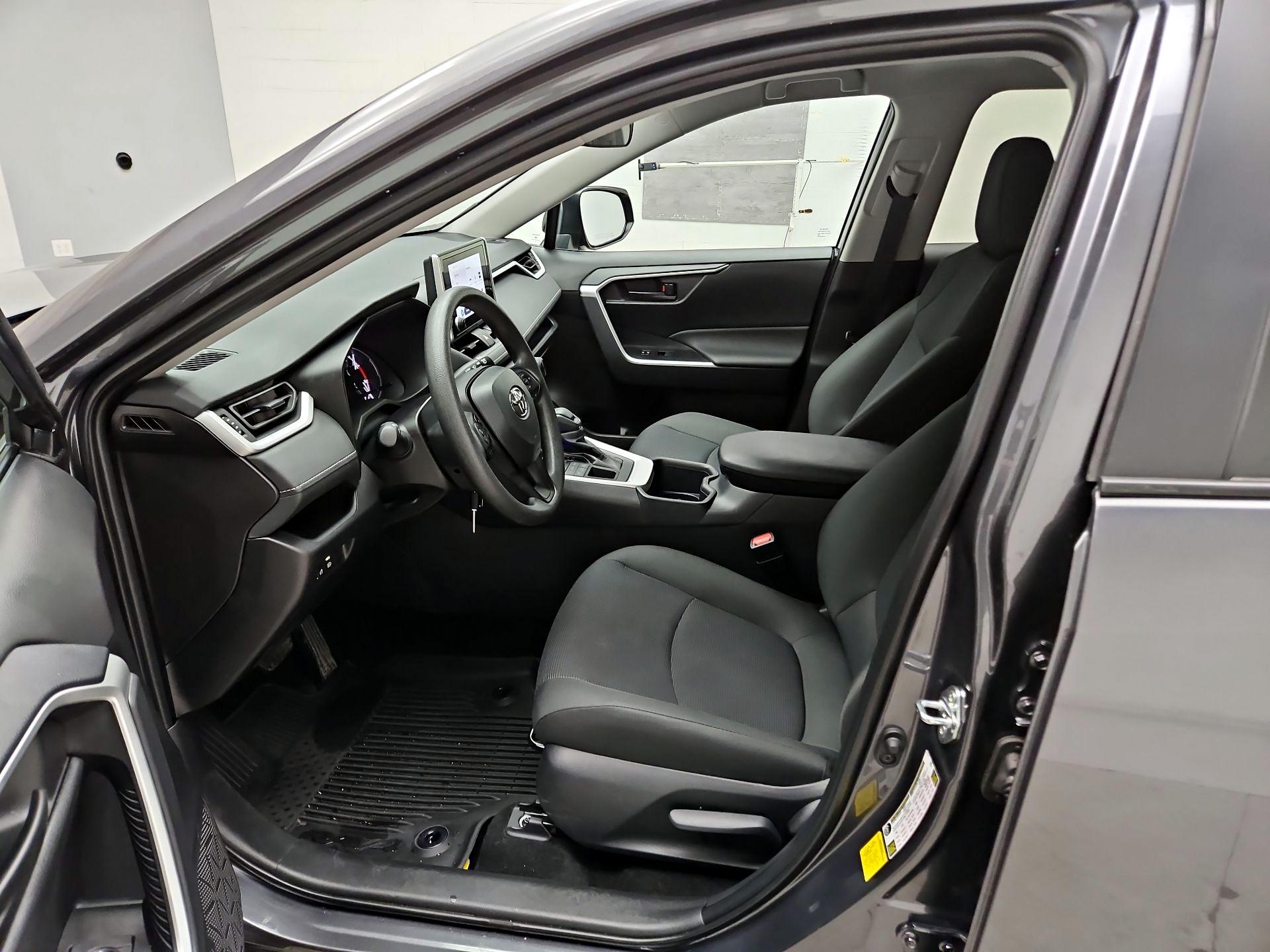 Thumbnail: 2025 Toyota RAV4 - 9