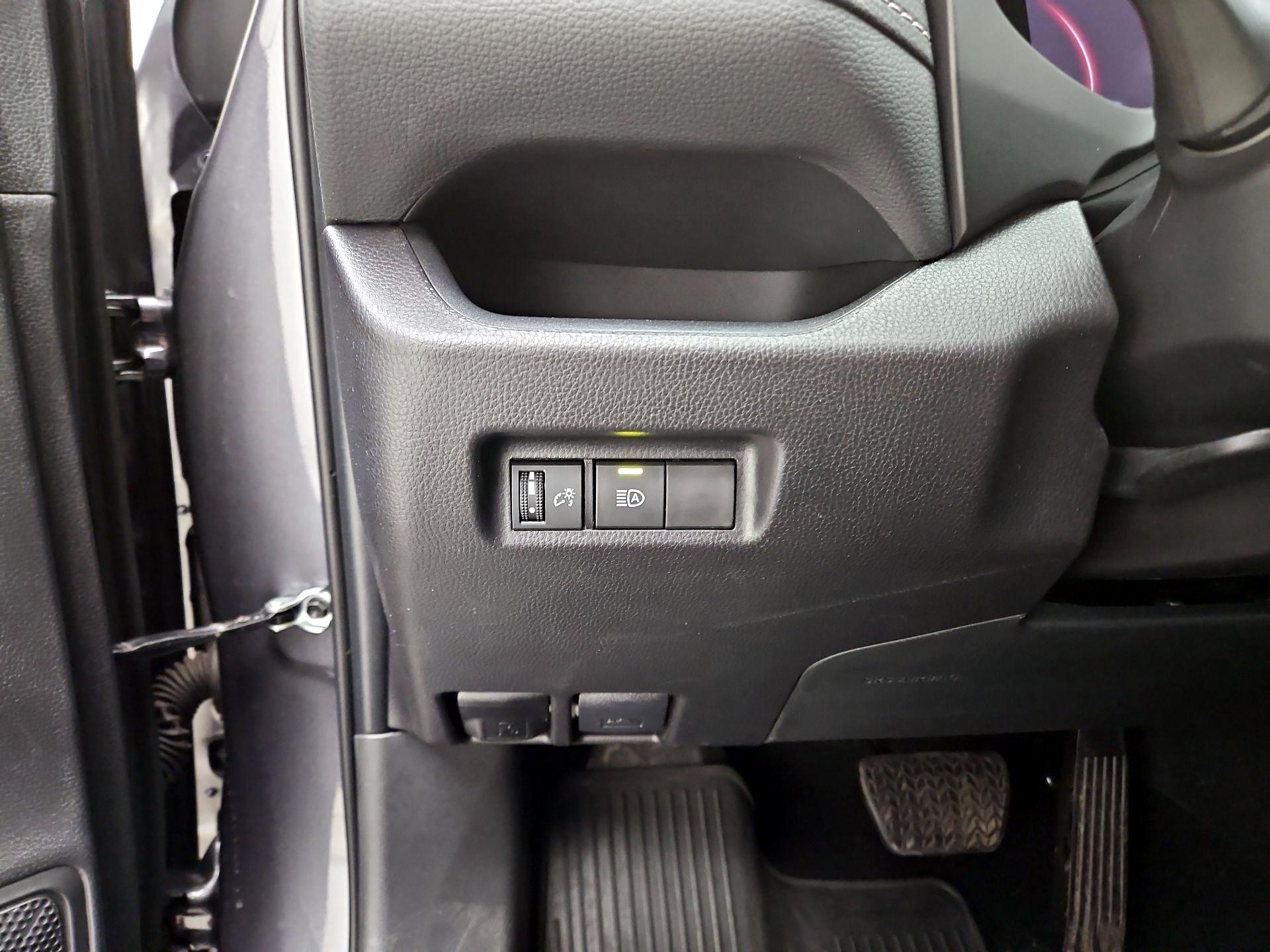 Thumbnail: 2025 Toyota RAV4 - 11