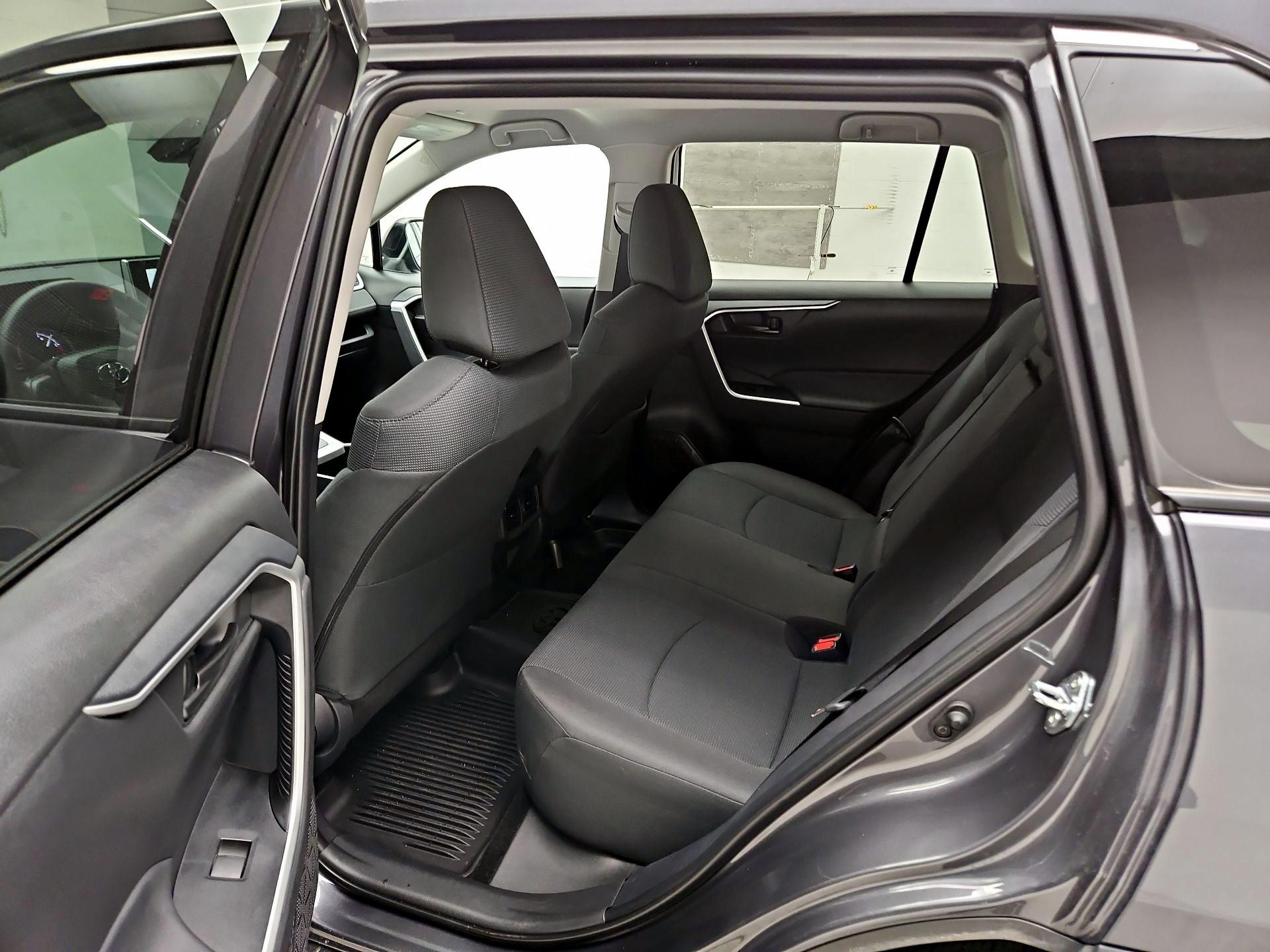 Thumbnail: 2025 Toyota RAV4 - 17