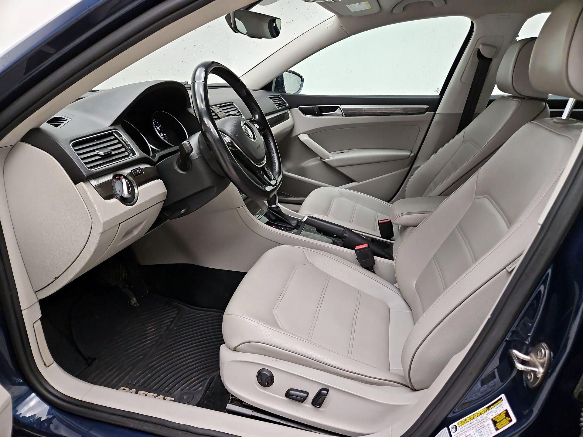Thumbnail: 2018 Volkswagen Passat - 11