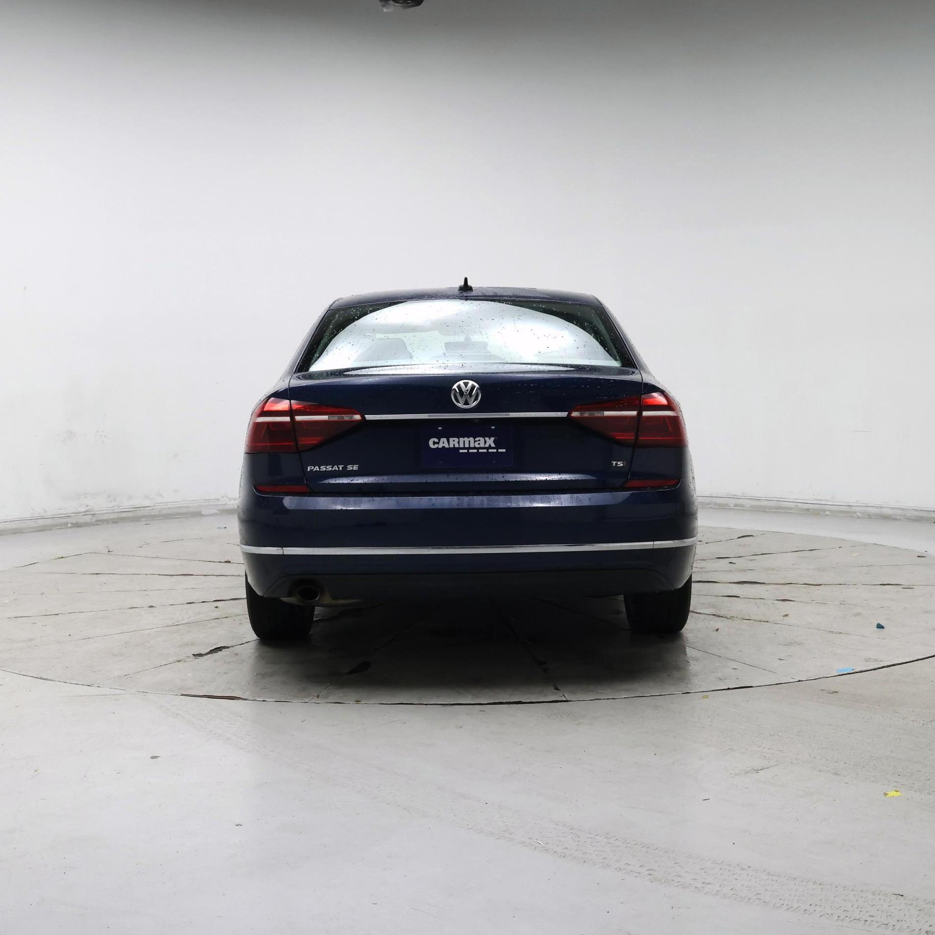 Thumbnail: 2018 Volkswagen Passat - 6