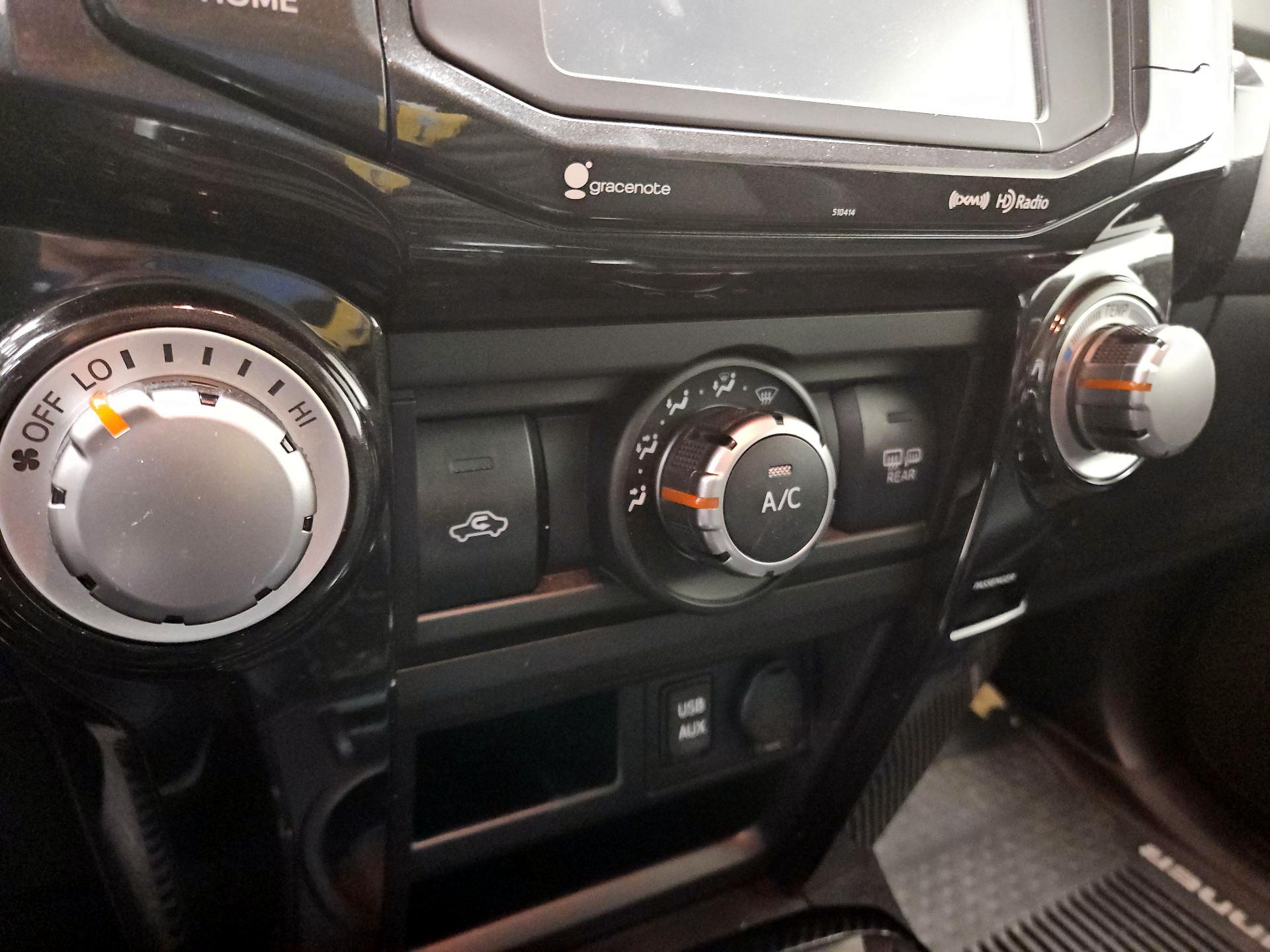 Thumbnail: 2019 Toyota 4Runner - 14
