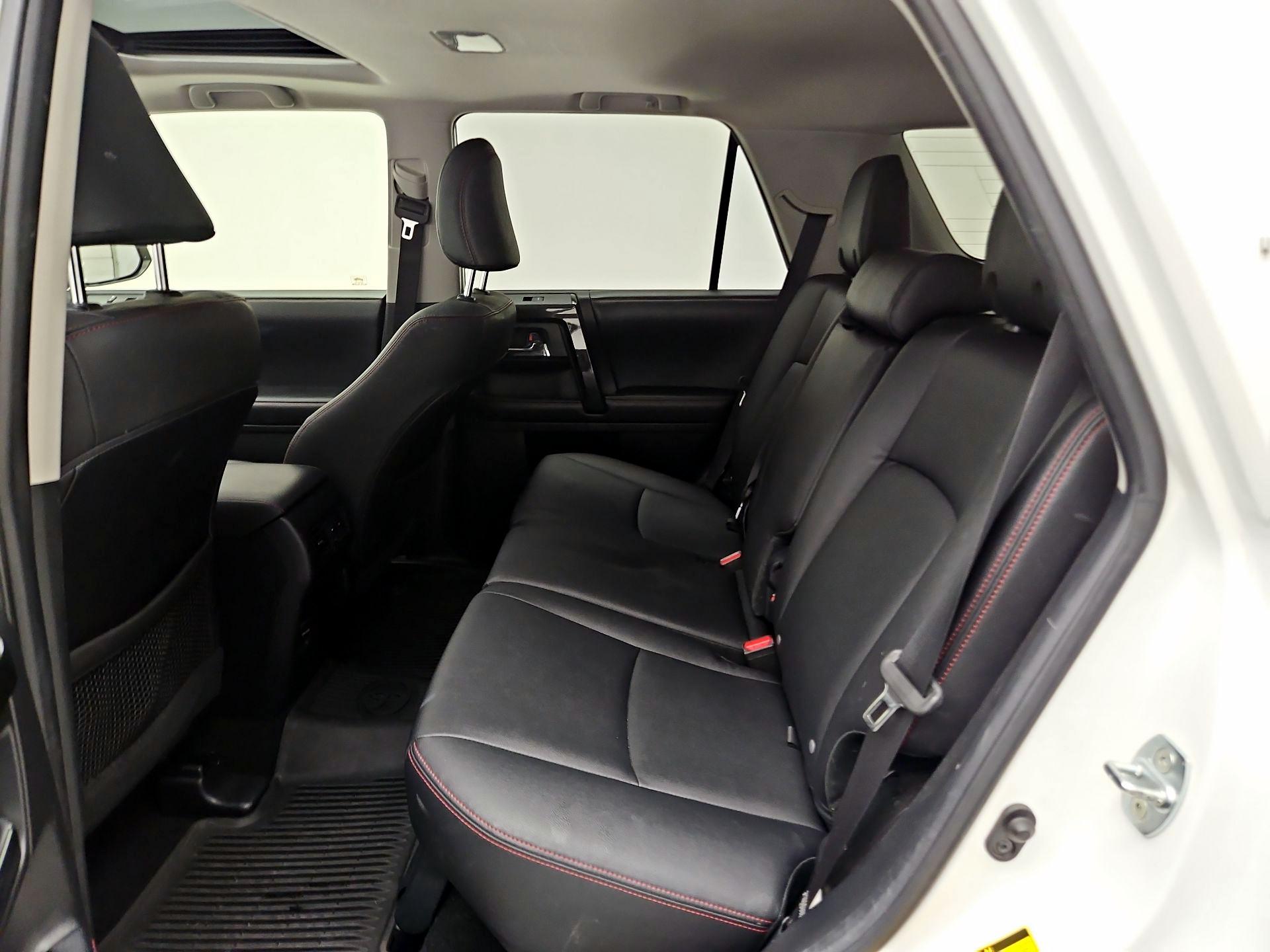 Thumbnail: 2019 Toyota 4Runner - 18