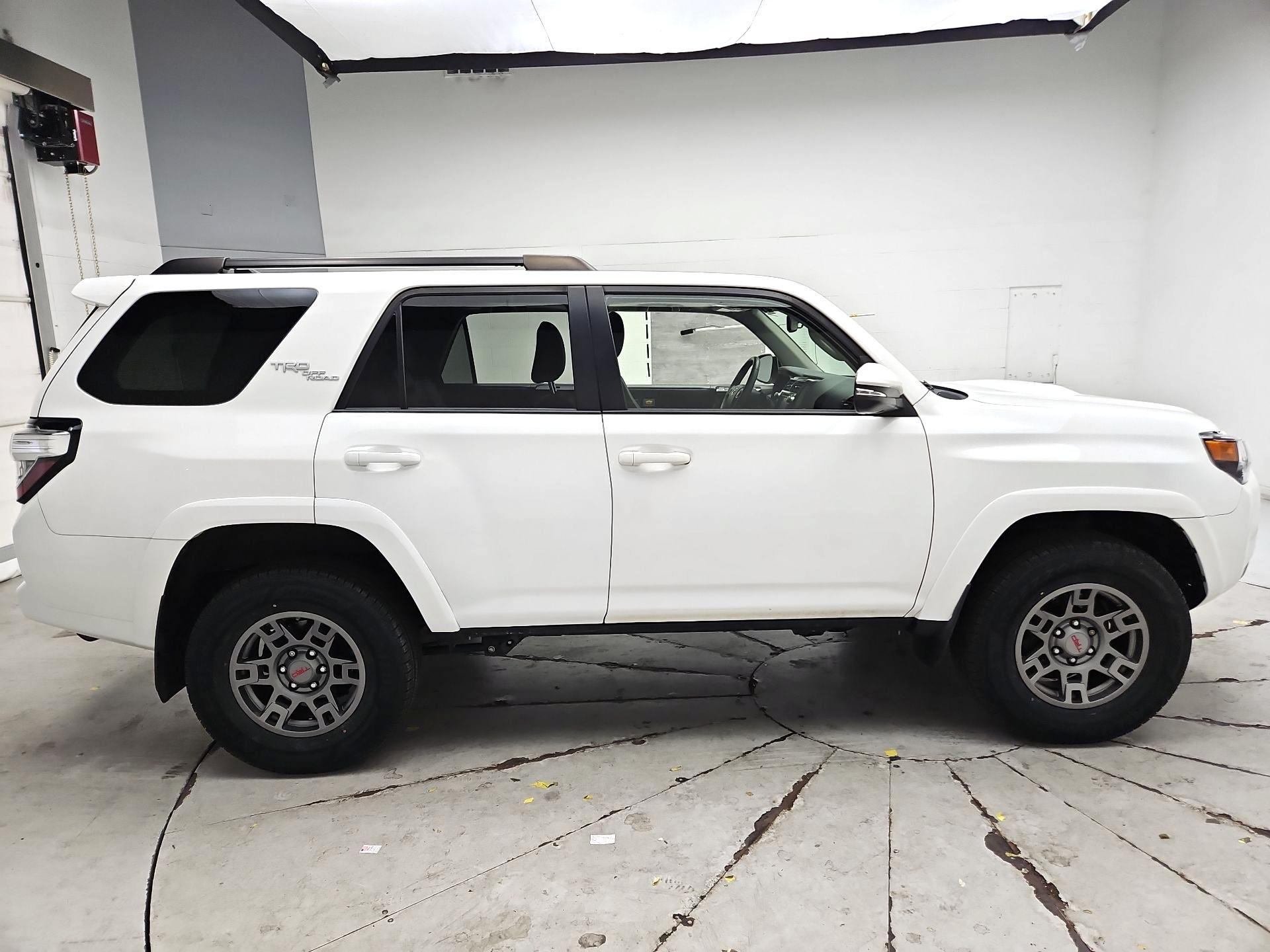 Thumbnail: 2019 Toyota 4Runner - 4