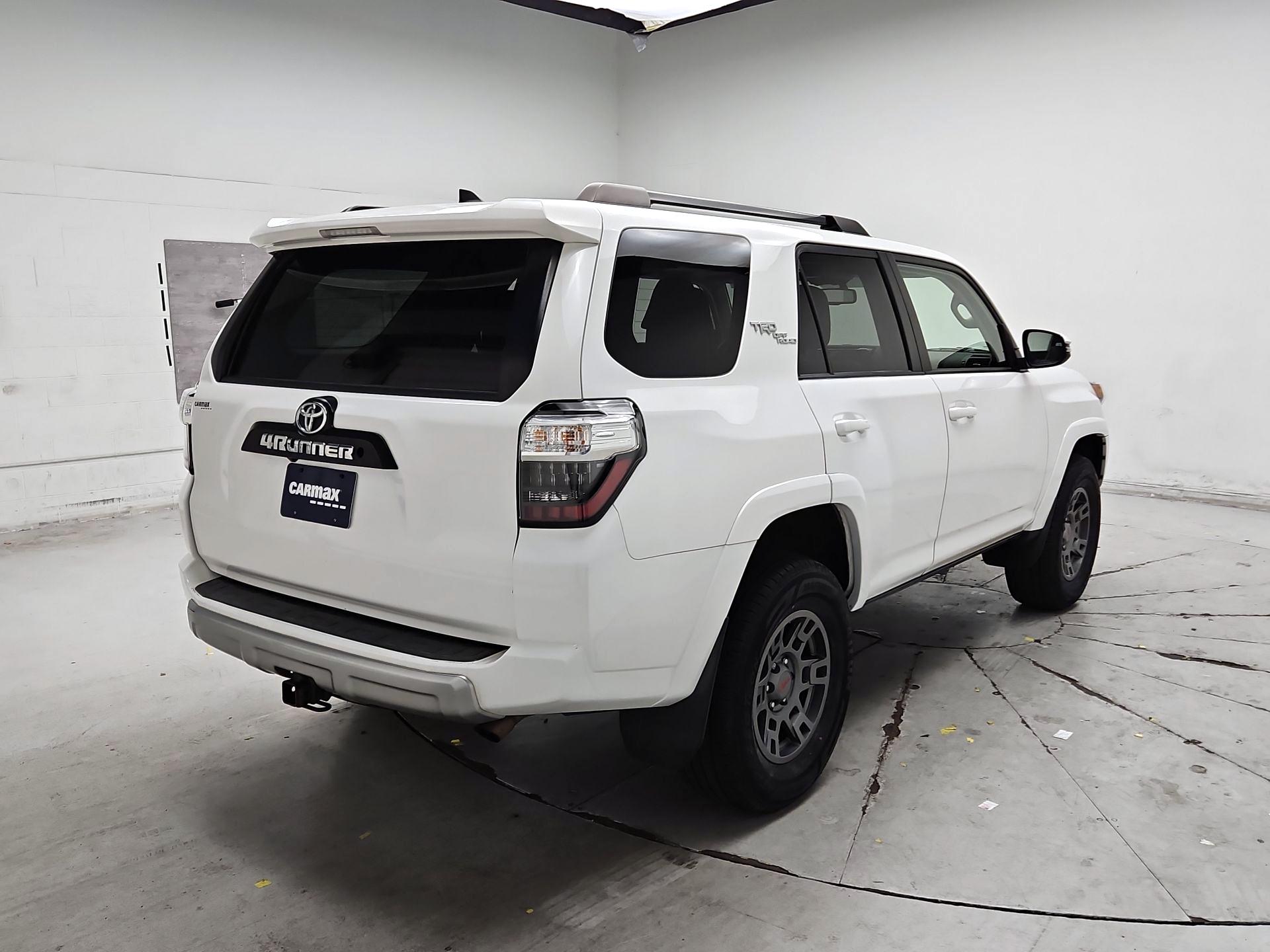 Thumbnail: 2019 Toyota 4Runner - 5
