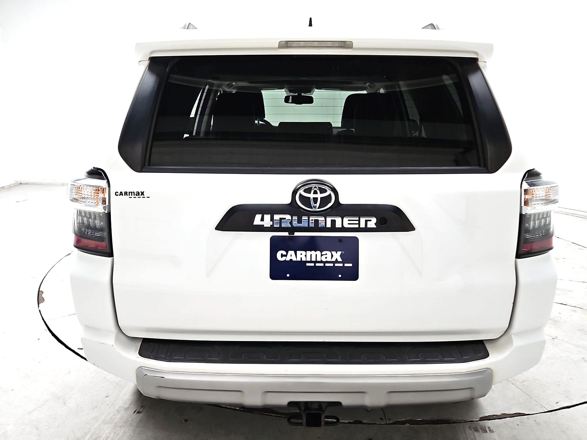 Thumbnail: 2019 Toyota 4Runner - 6