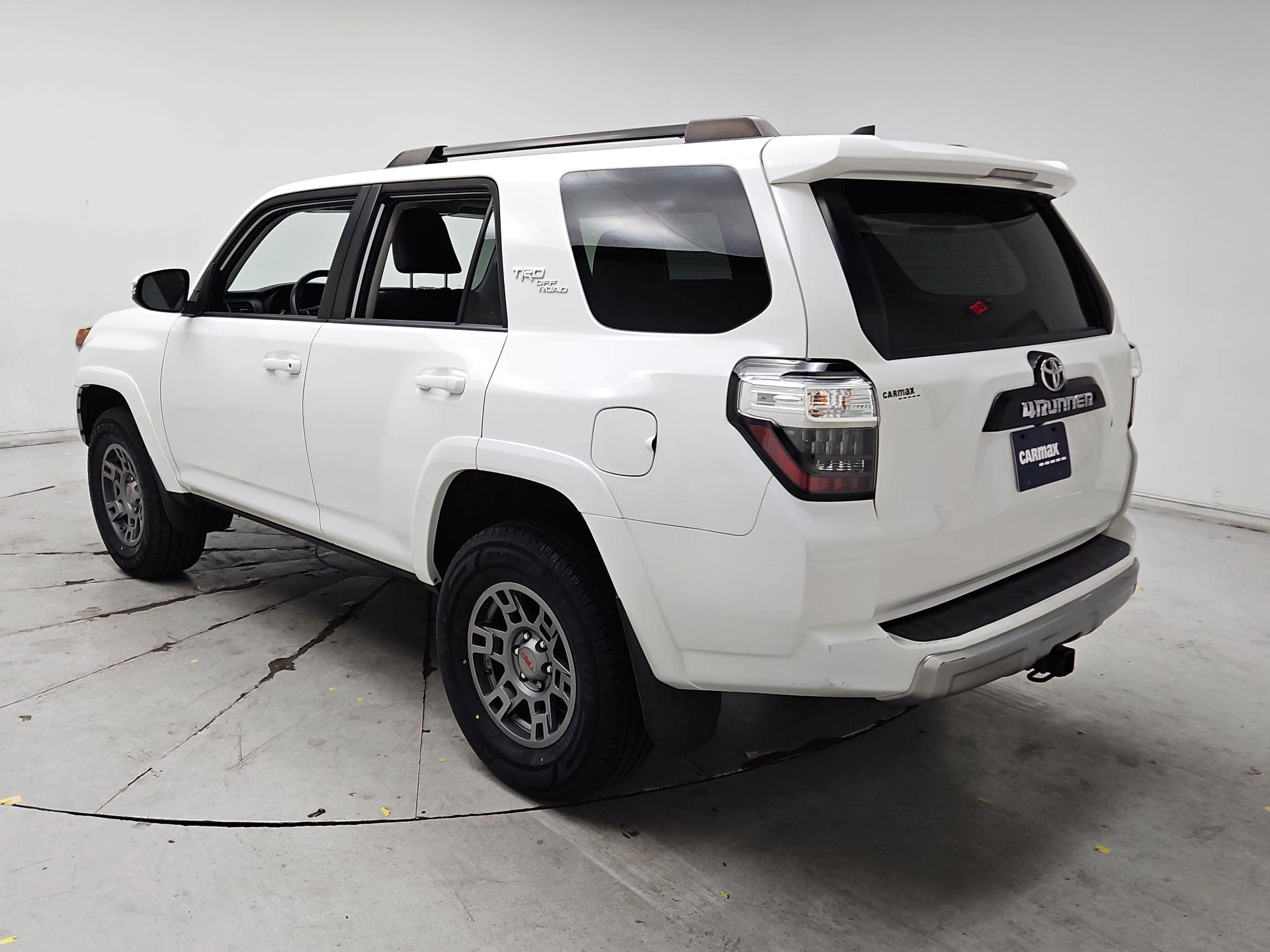 Thumbnail: 2019 Toyota 4Runner - 7