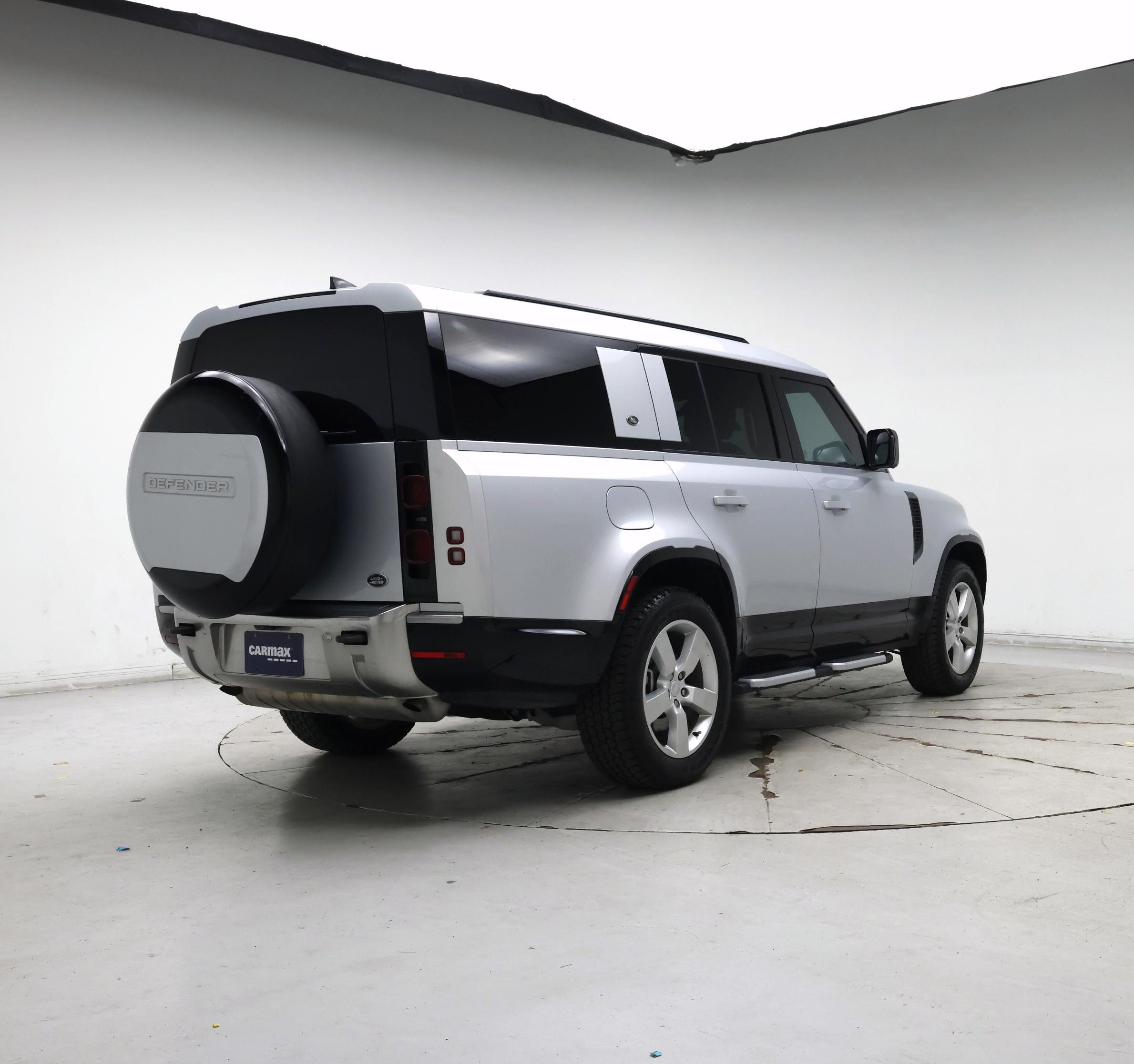 Thumbnail: 2023 Land Rover Defender - 8