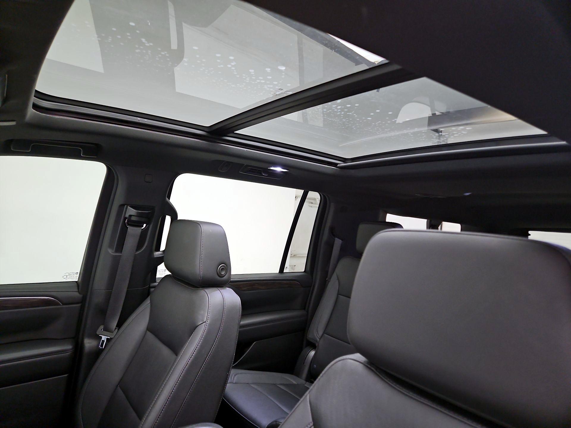 Thumbnail: 2022 Chevrolet Suburban - 19
