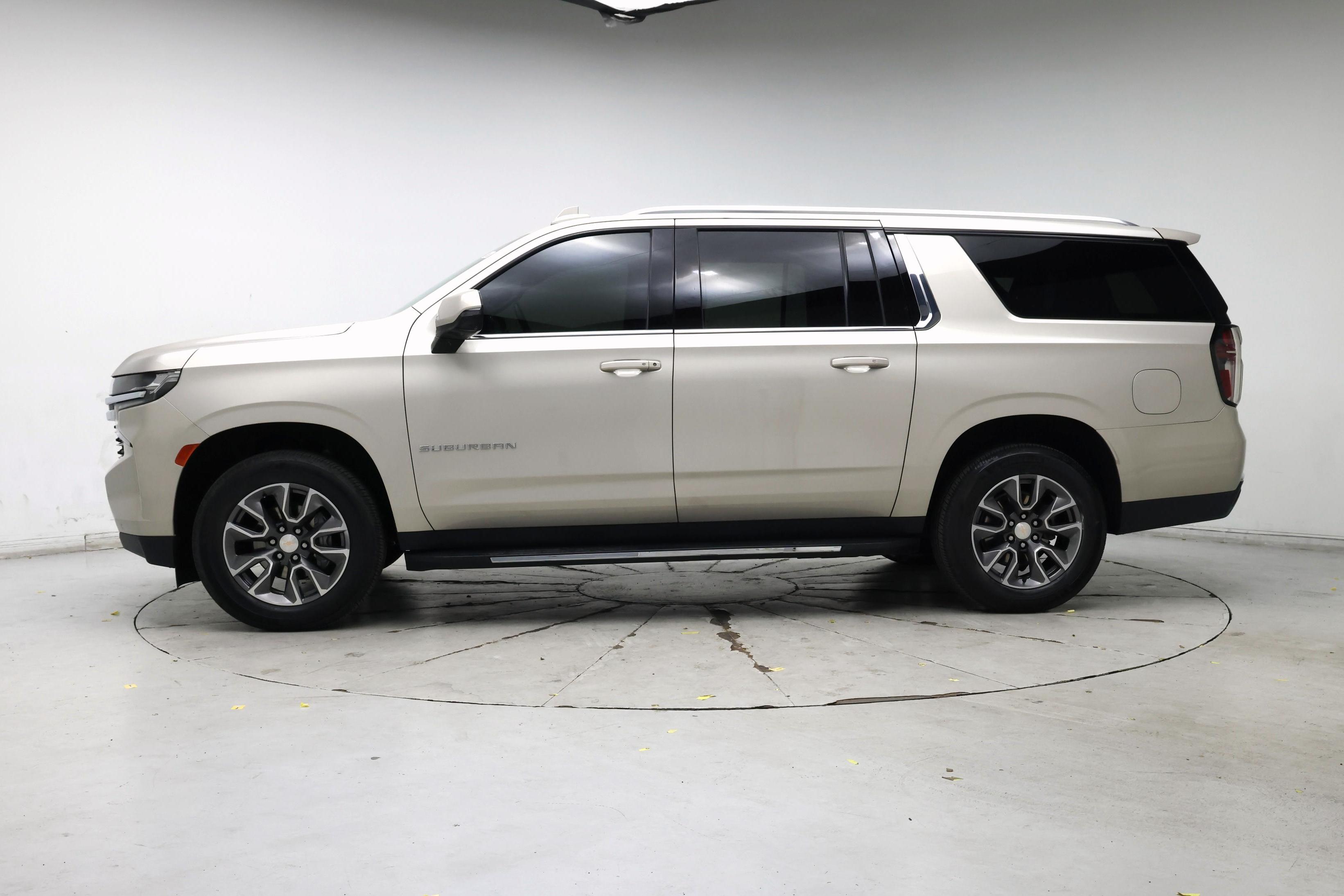 Thumbnail: 2022 Chevrolet Suburban - 3