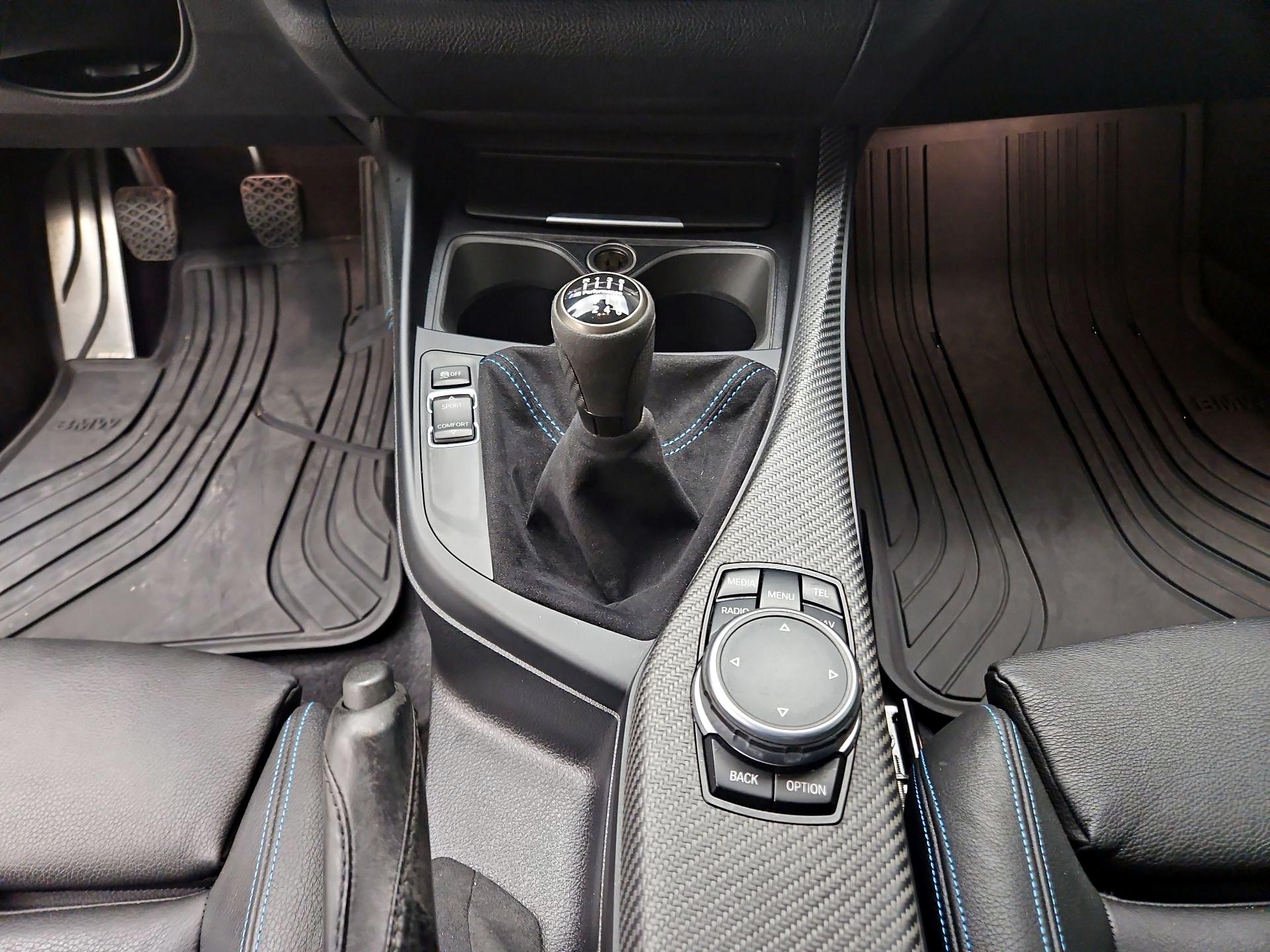 Thumbnail: 2016 BMW M2 - 18