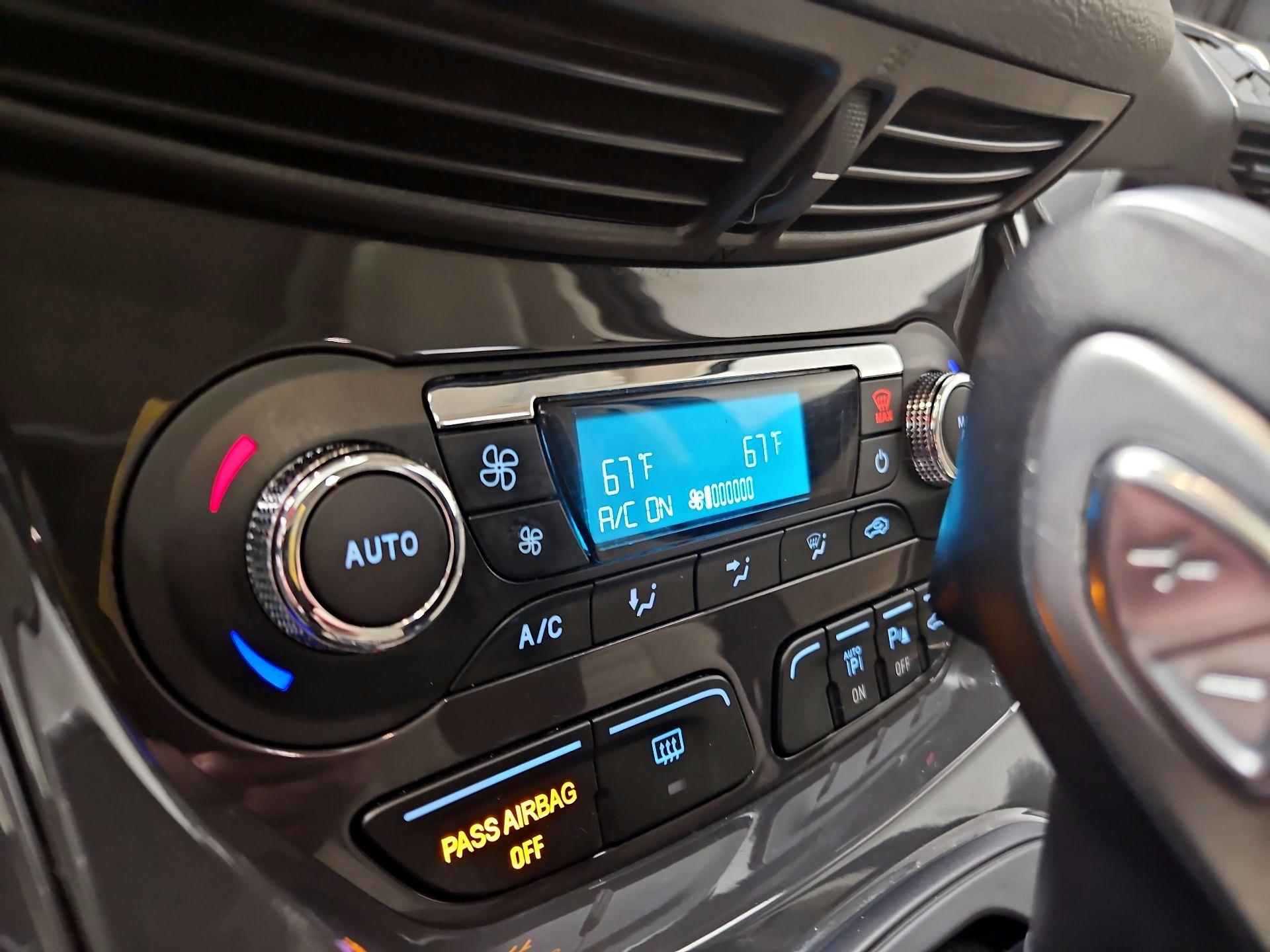 Thumbnail: 2015 Ford Escape - 14