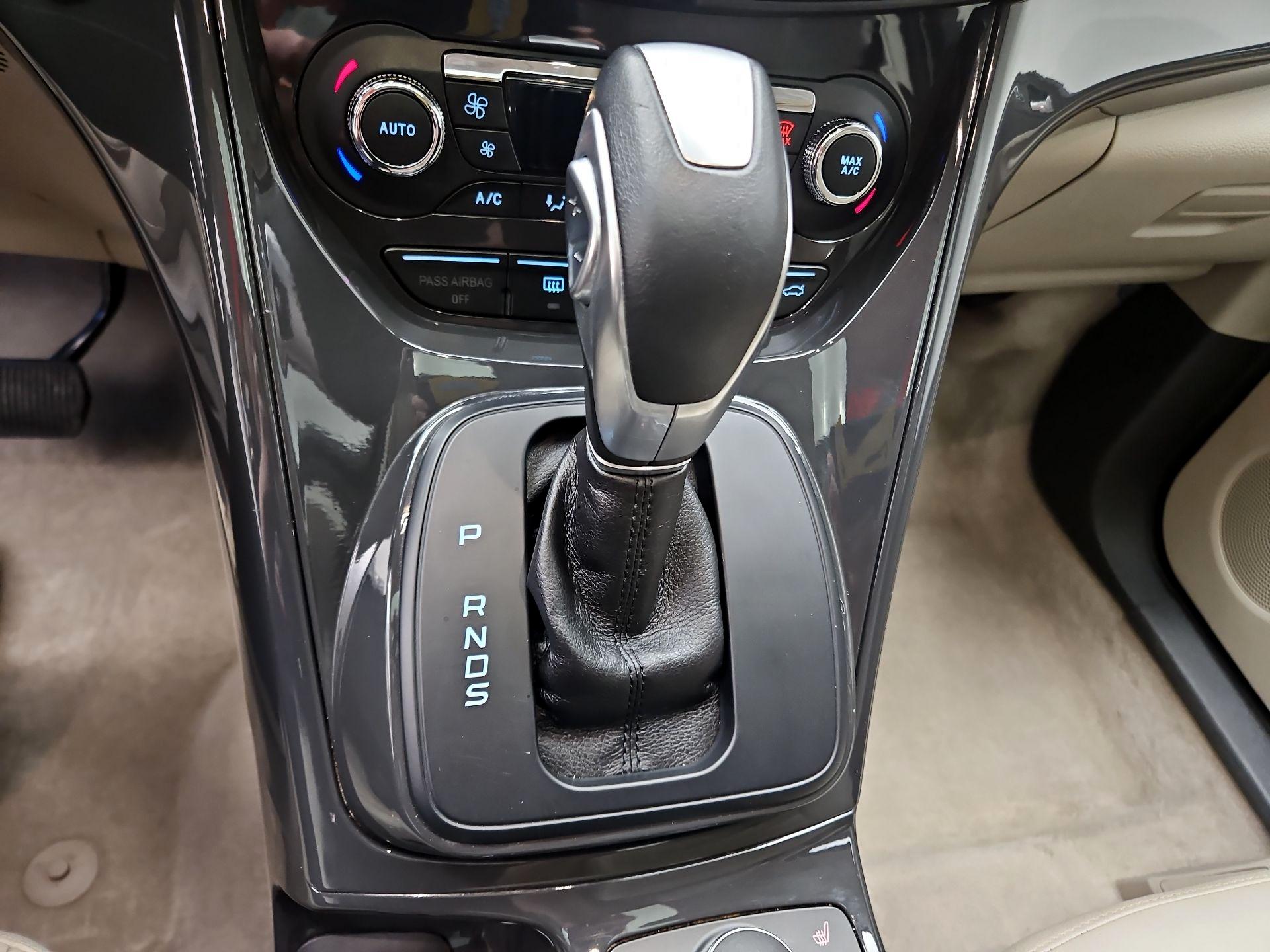 Thumbnail: 2015 Ford Escape - 15