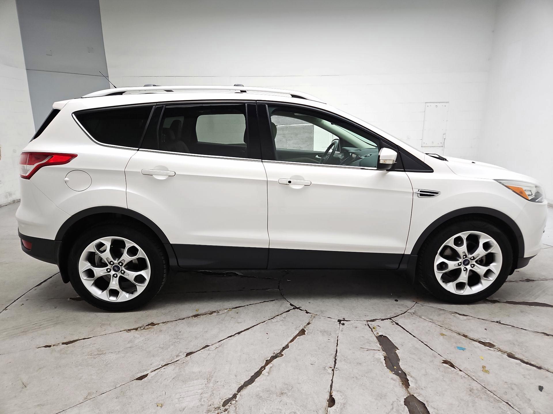 Thumbnail: 2015 Ford Escape - 4