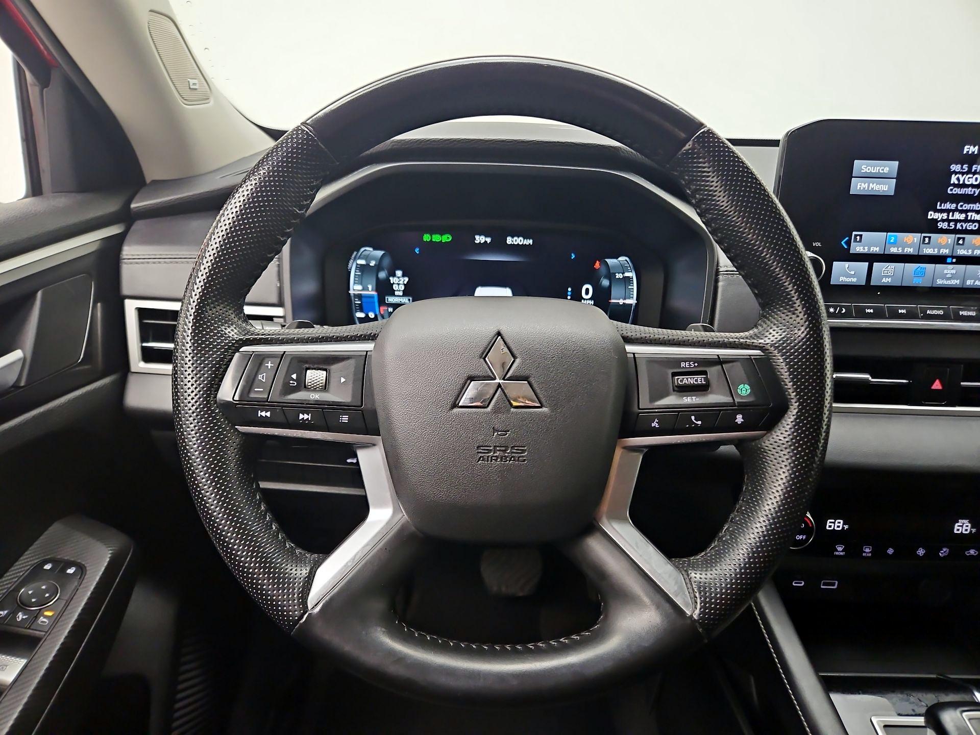 Thumbnail: 2024 Mitsubishi Outlander - 10