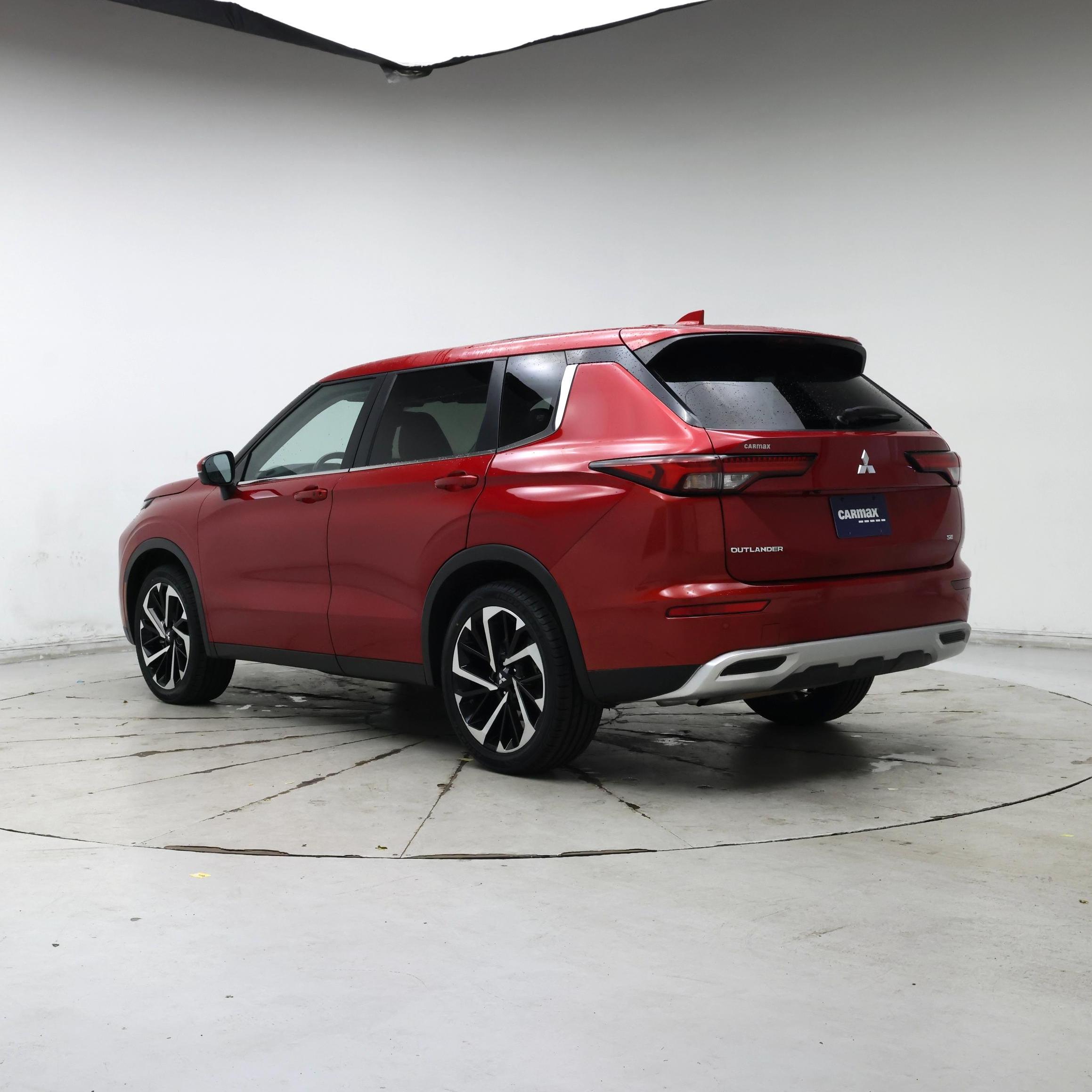 Thumbnail: 2024 Mitsubishi Outlander - 2