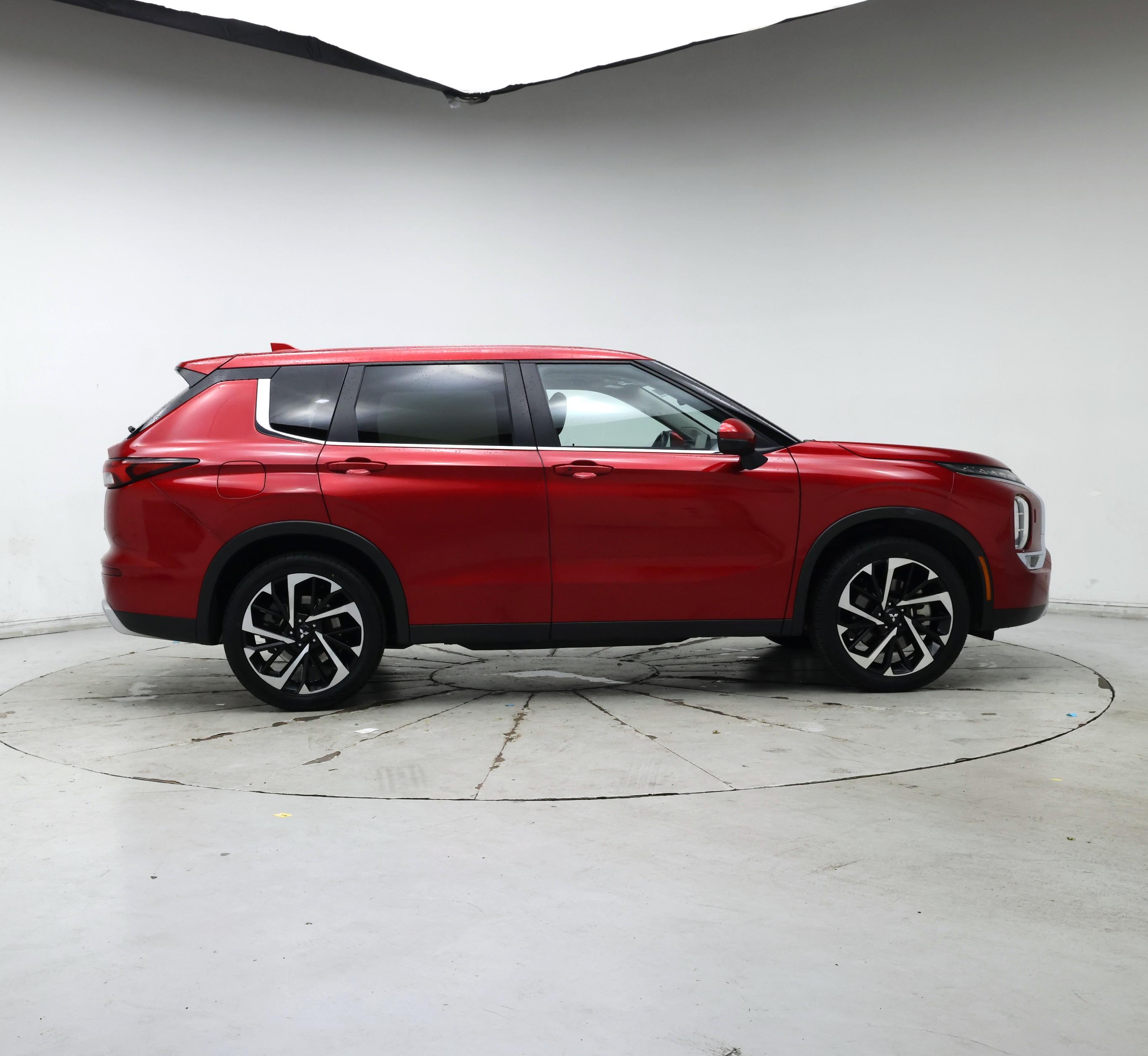 Thumbnail: 2024 Mitsubishi Outlander - 7