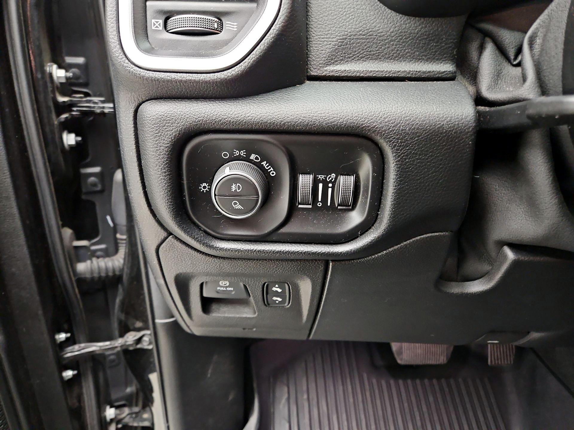 Thumbnail: 2019 RAM 1500 - 13