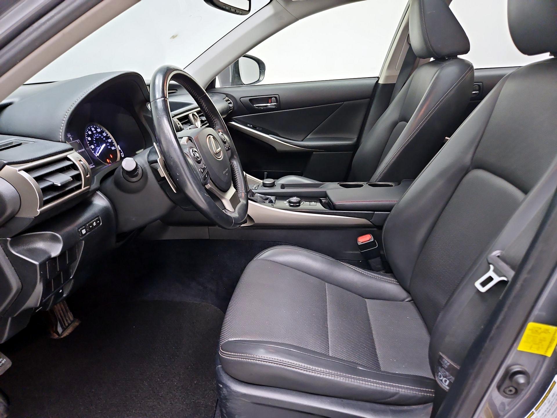 Thumbnail: 2014 Lexus IS - 11