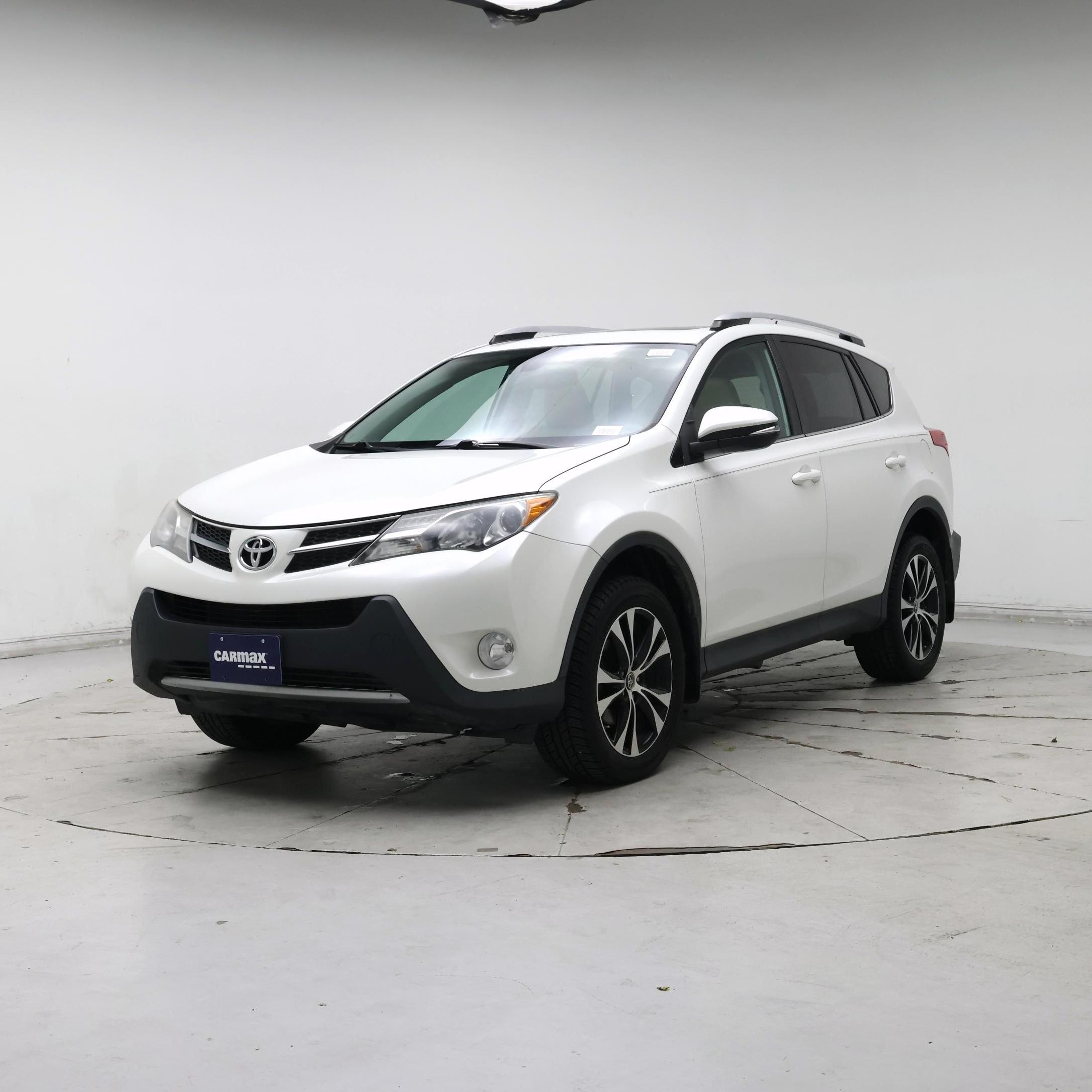 Thumbnail: 2015 Toyota RAV4 - 4