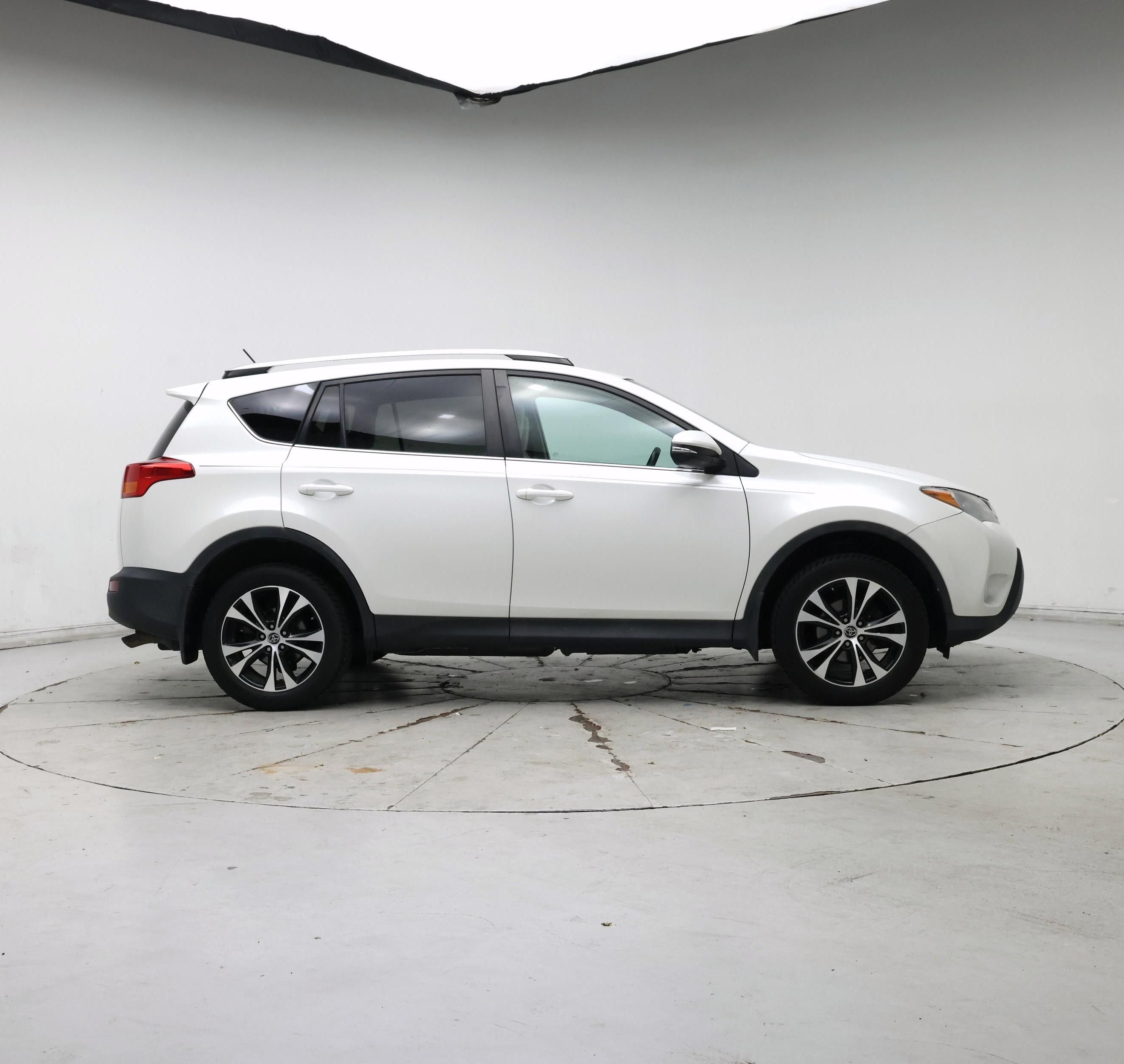 Thumbnail: 2015 Toyota RAV4 - 7