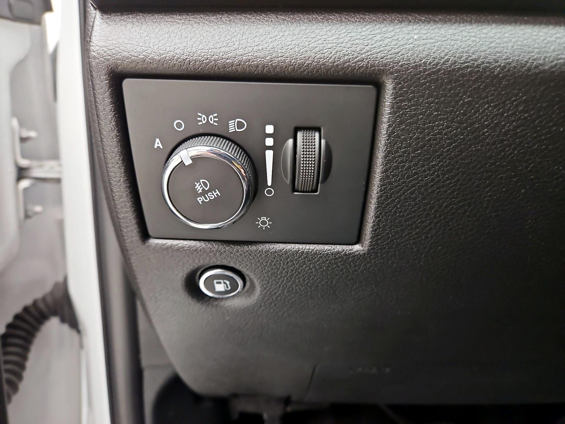 Thumbnail: 2018 Jeep Grand Cherokee - 13