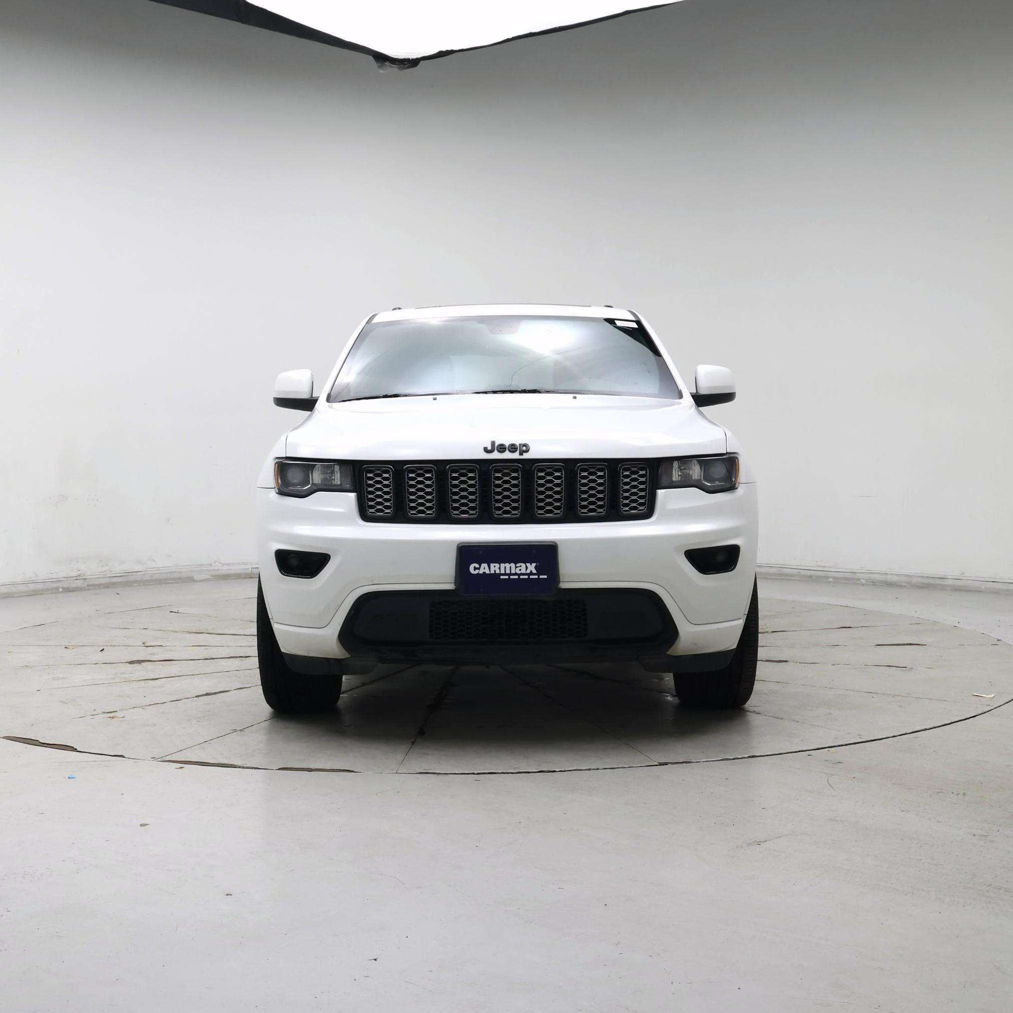 Thumbnail: 2018 Jeep Grand Cherokee - 5