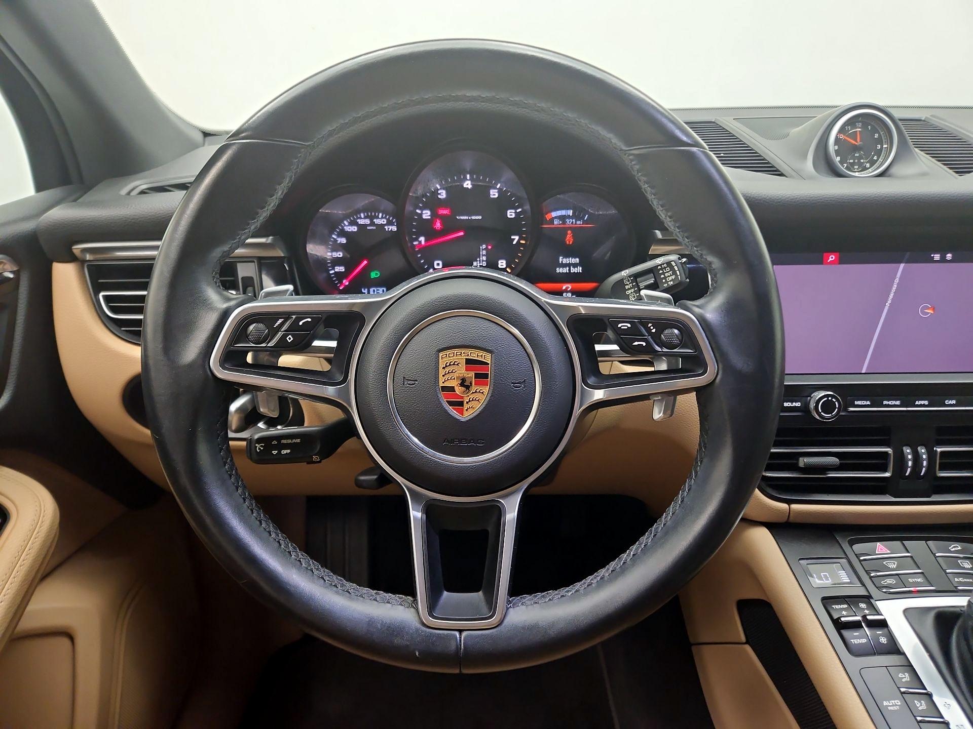 Thumbnail: 2019 Porsche Macan - 10
