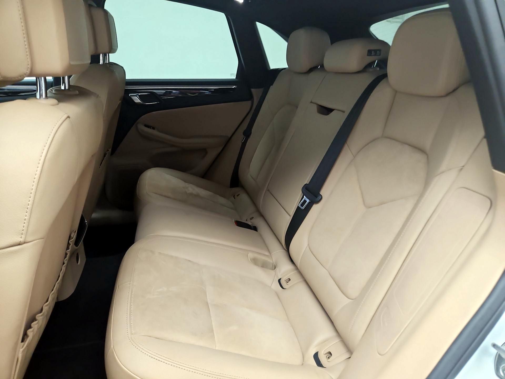 Thumbnail: 2019 Porsche Macan - 20