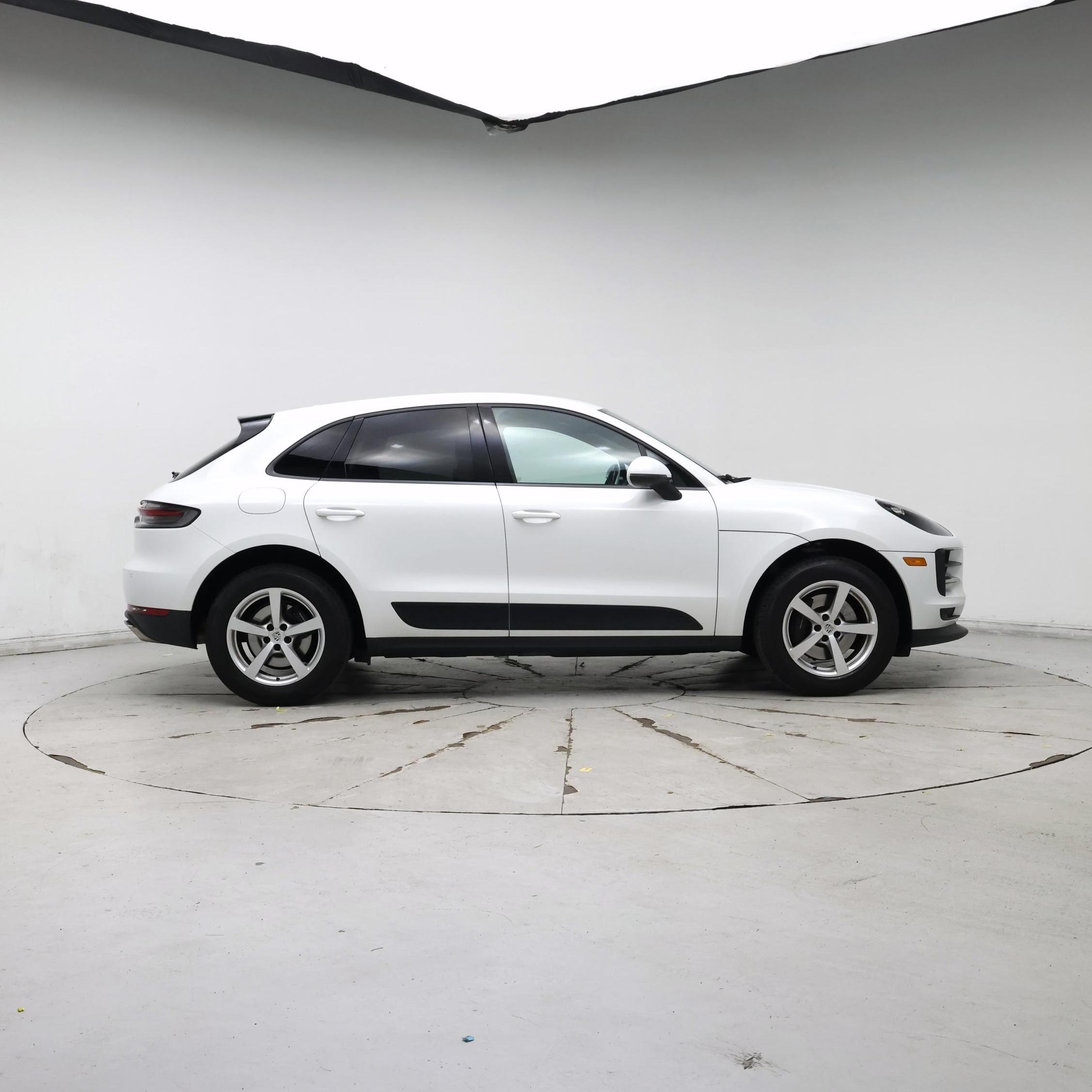 Thumbnail: 2019 Porsche Macan - 7