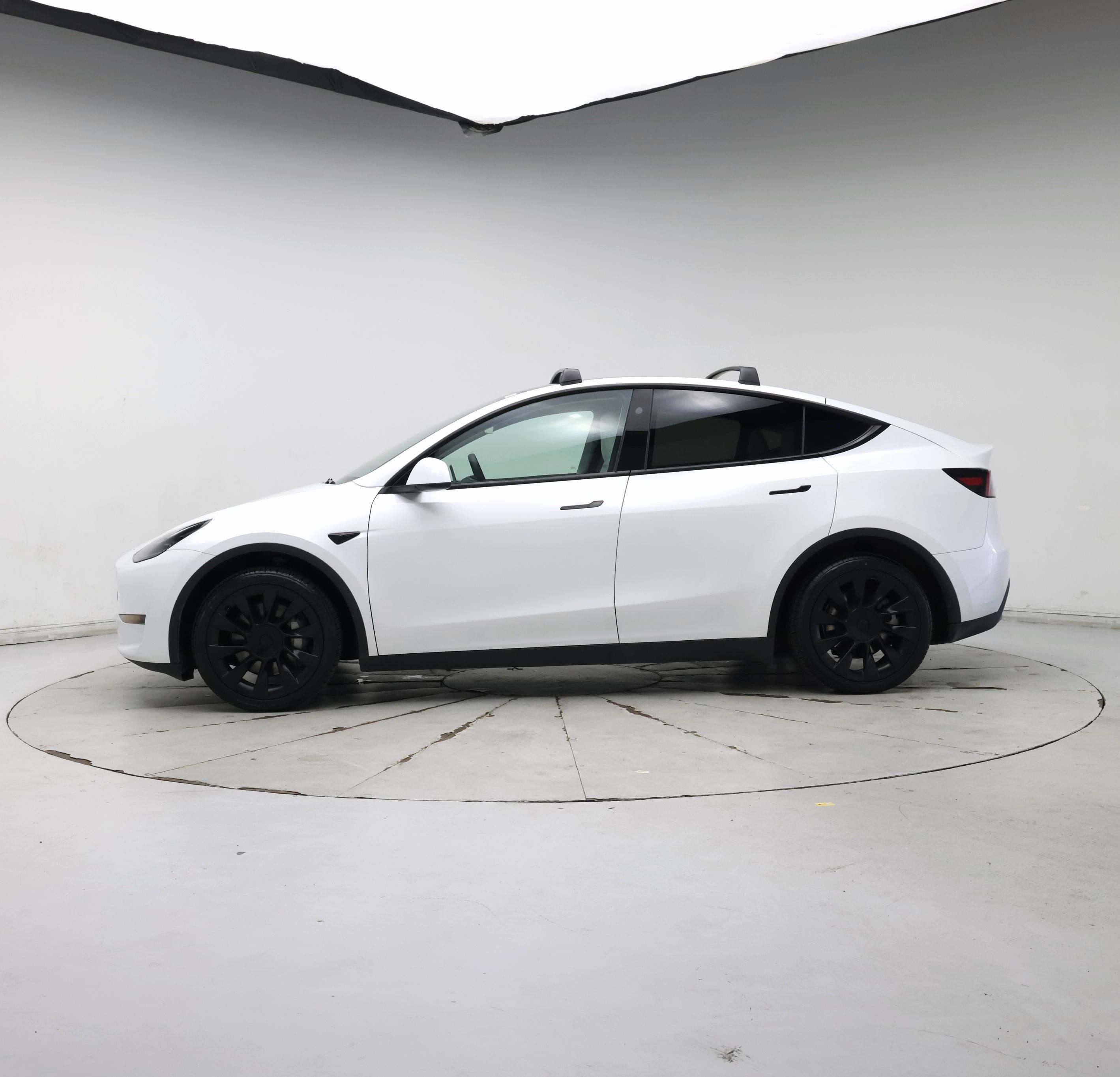 Thumbnail: 2024 Tesla Model Y - 3