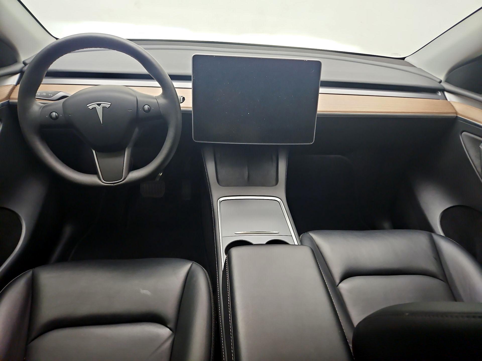 Thumbnail: 2025 Tesla Model Y - 9