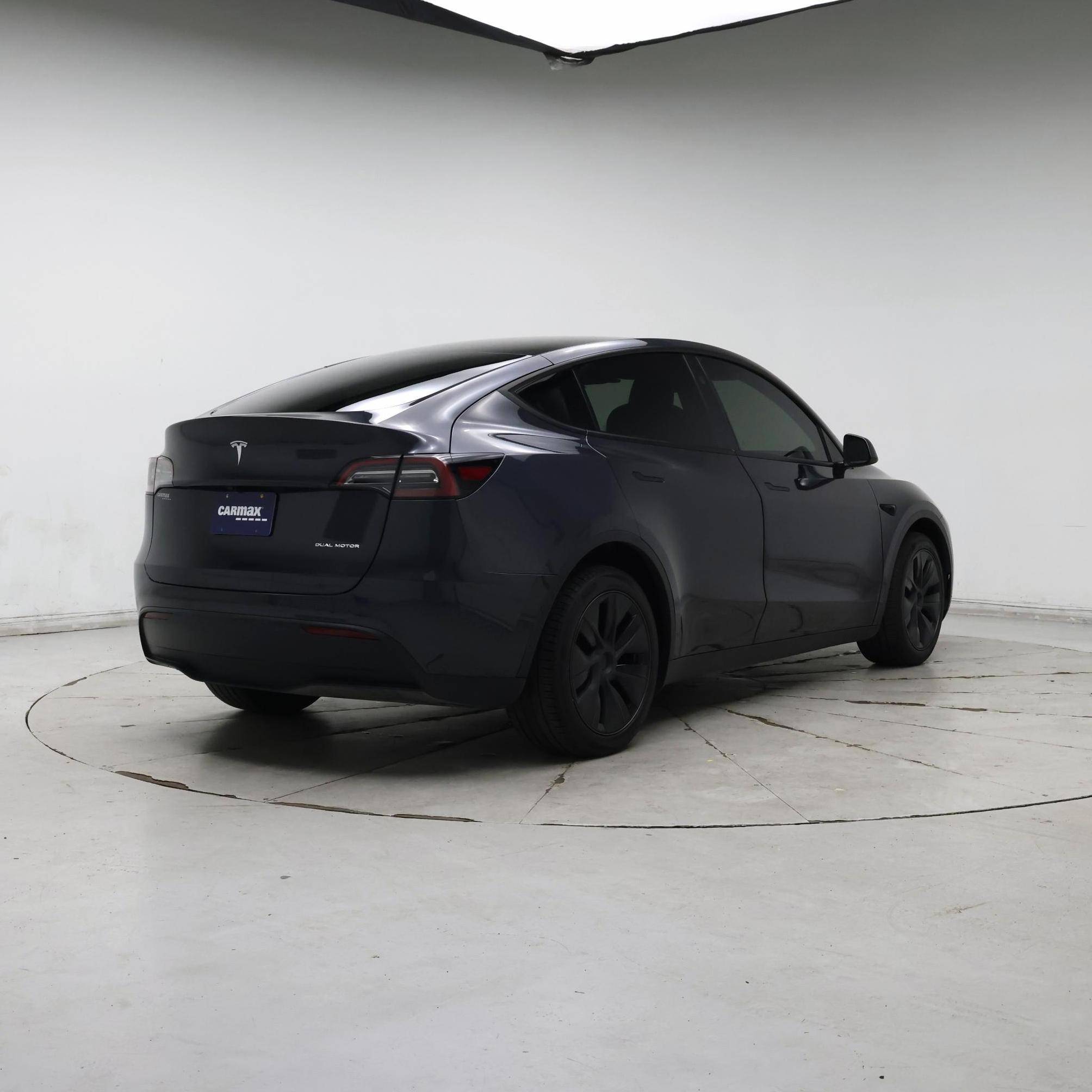 Thumbnail: 2025 Tesla Model Y - 8