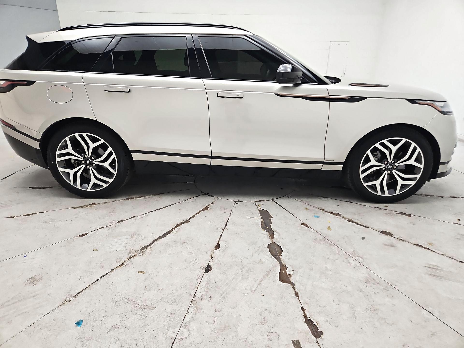 Thumbnail: 2020 Land Rover Range Rover Velar - 4