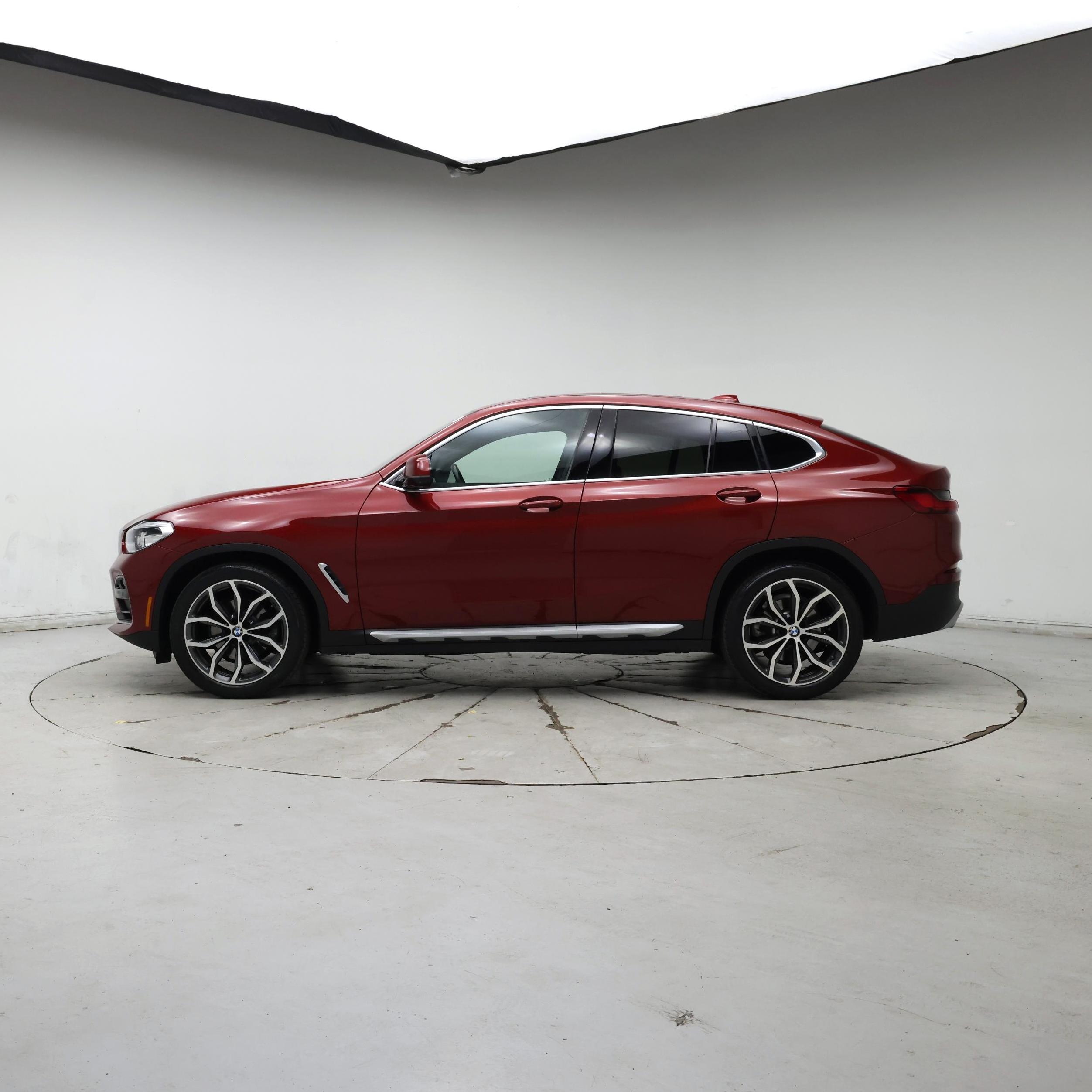 Thumbnail: 2021 BMW X4 - 3