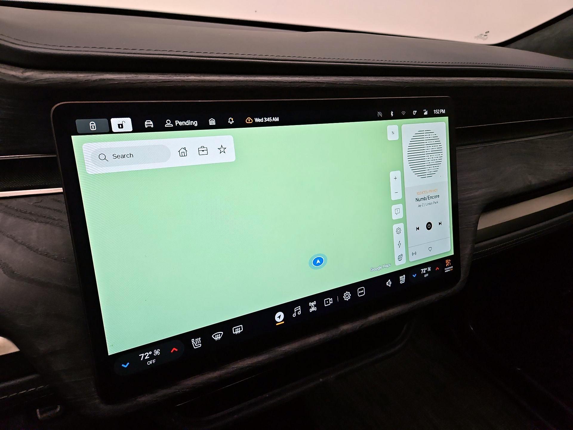 Thumbnail: 2023 Rivian R1S - 13