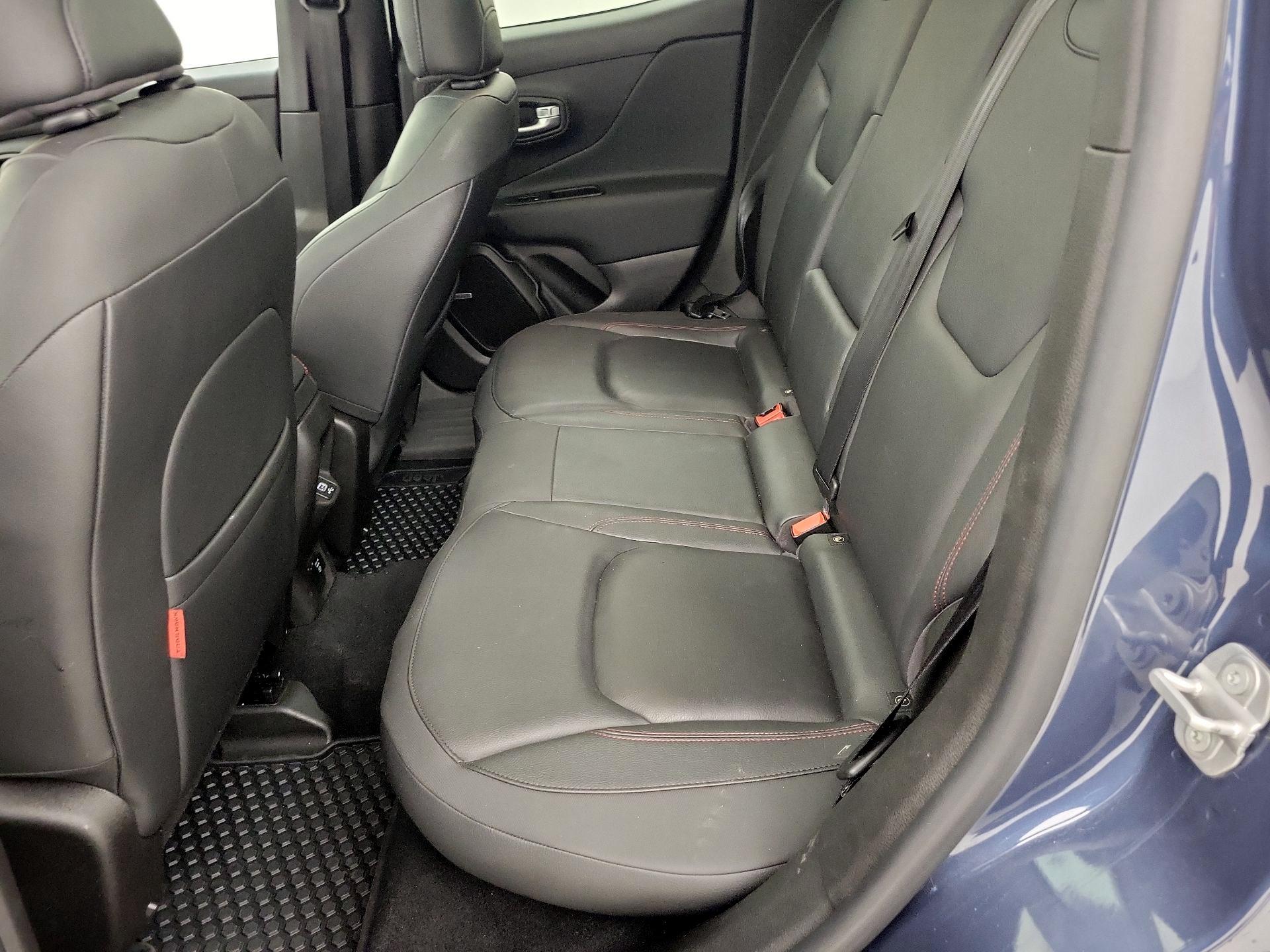 Thumbnail: 2021 Jeep Renegade - 20