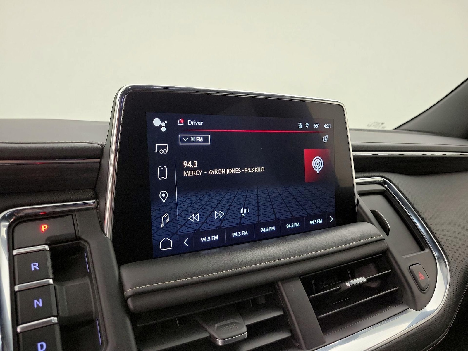2022 GMC Yukon XL SLT - Photo 16