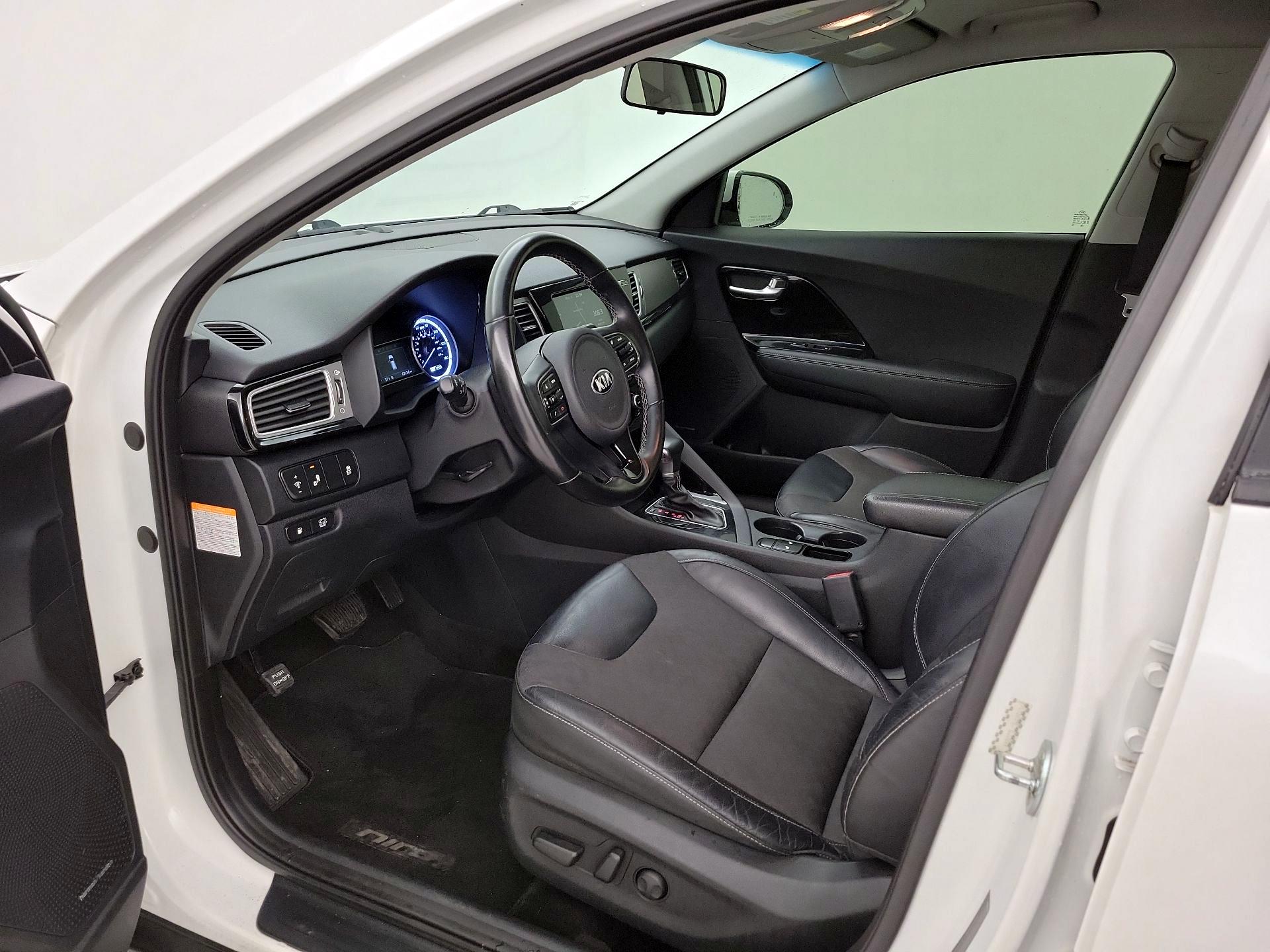 Thumbnail: 2017 Kia Niro - 11