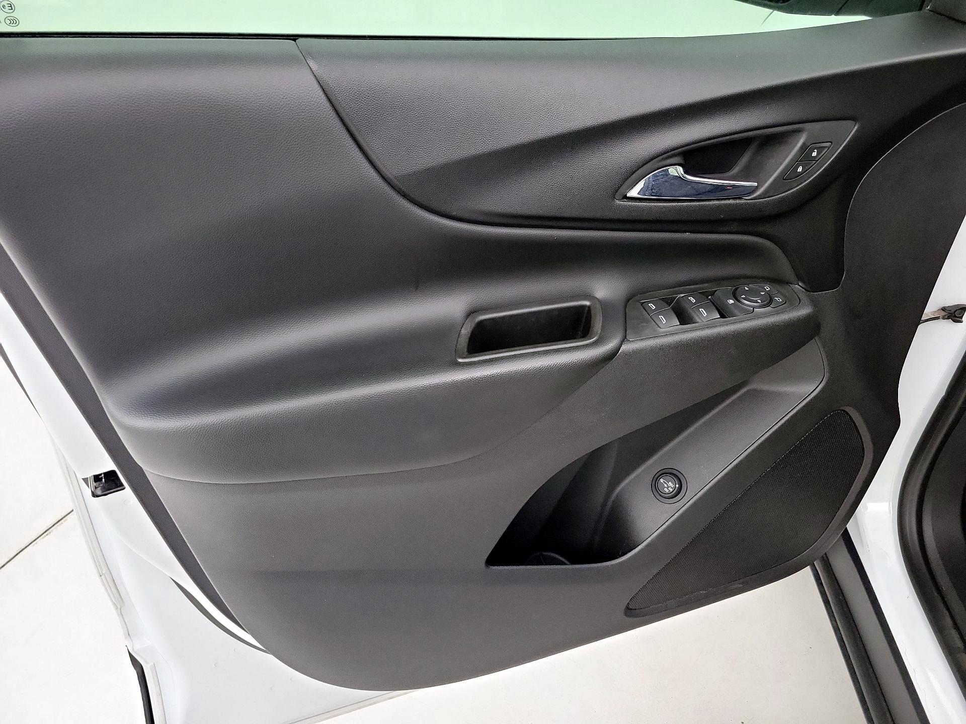 Thumbnail: 2020 Chevrolet Equinox - 12
