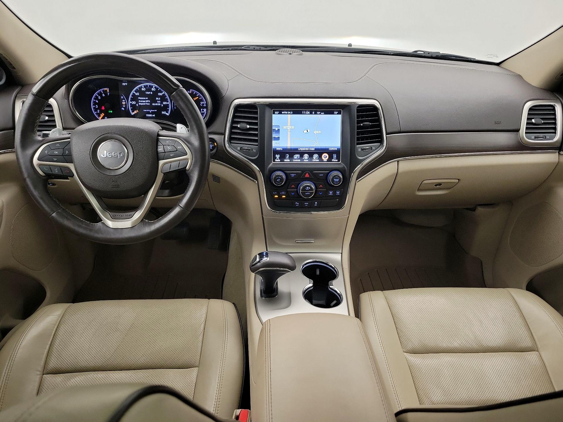Thumbnail: 2015 Jeep Grand Cherokee - 9